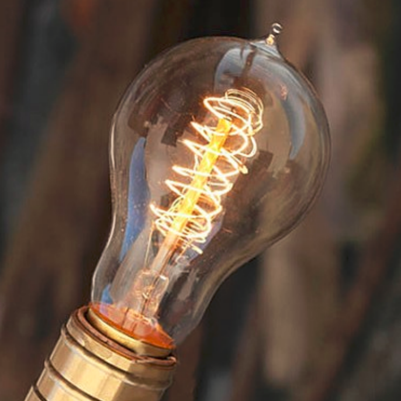 لمبة إديسون من نوع A19 ذات خيط لولبي لإضاءة دافئة لديكور المنزل والحانات