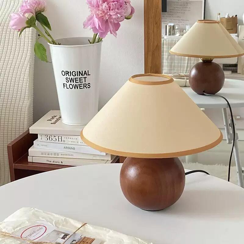 What Makes a Table Light Ideal for Bedroom Use?