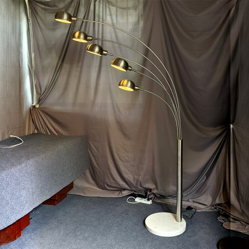 Adjustable 5-head Arched Metal LED Floor Lamp for Living Room Bedroom Corner Decor