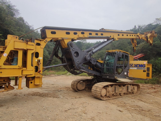 XCMG ロータリードリルリグ XR200E 2020