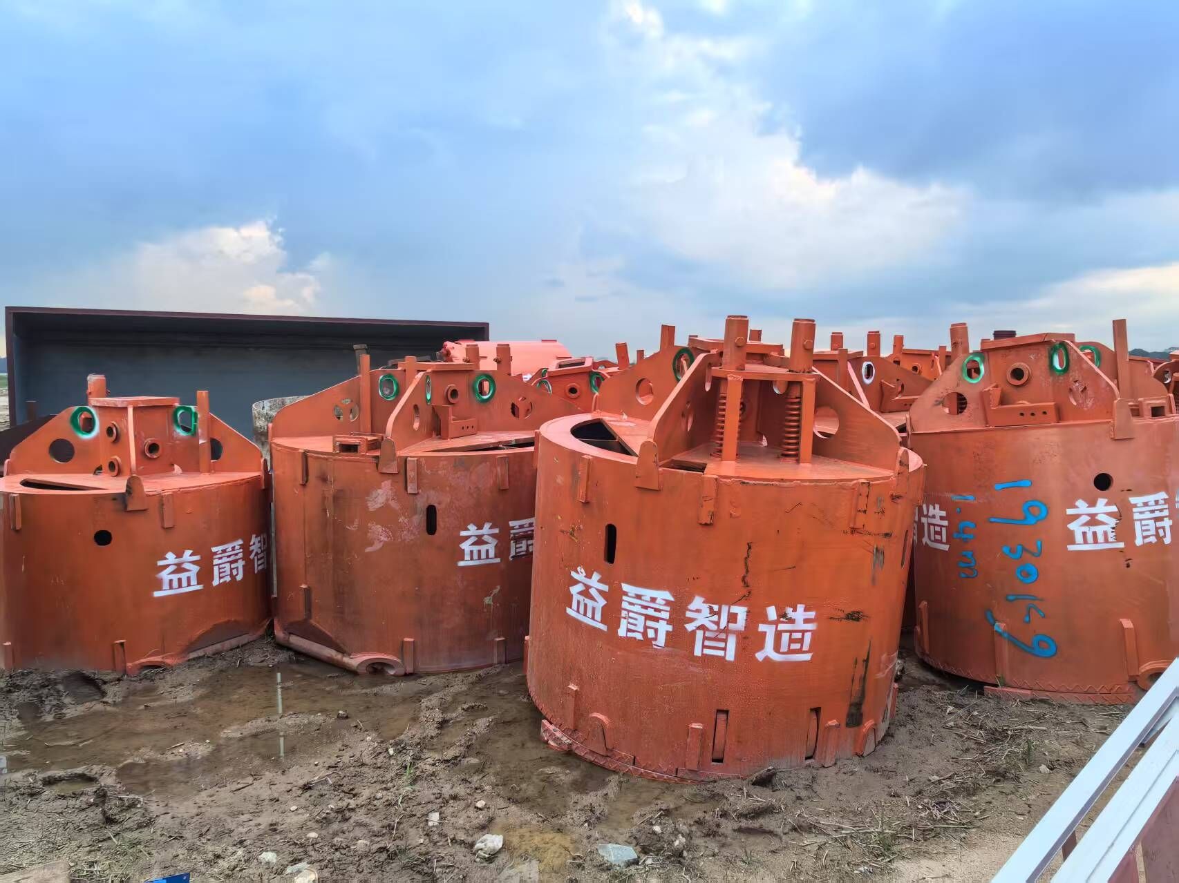 Drilling Bucket arrival in Singapore for airport construction-2.jpg