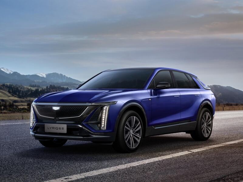 Thorough Comparisons of Features Like Performance