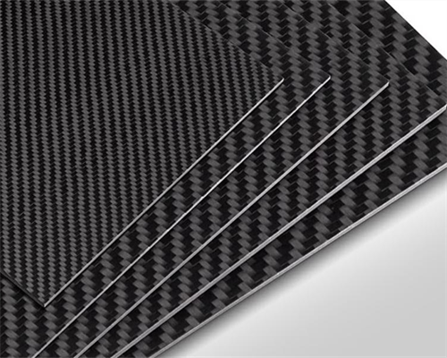 الابتكار في المواد المركبة: الطلب المتزايد على صفائح ألياف الكربون عالية الأداء
