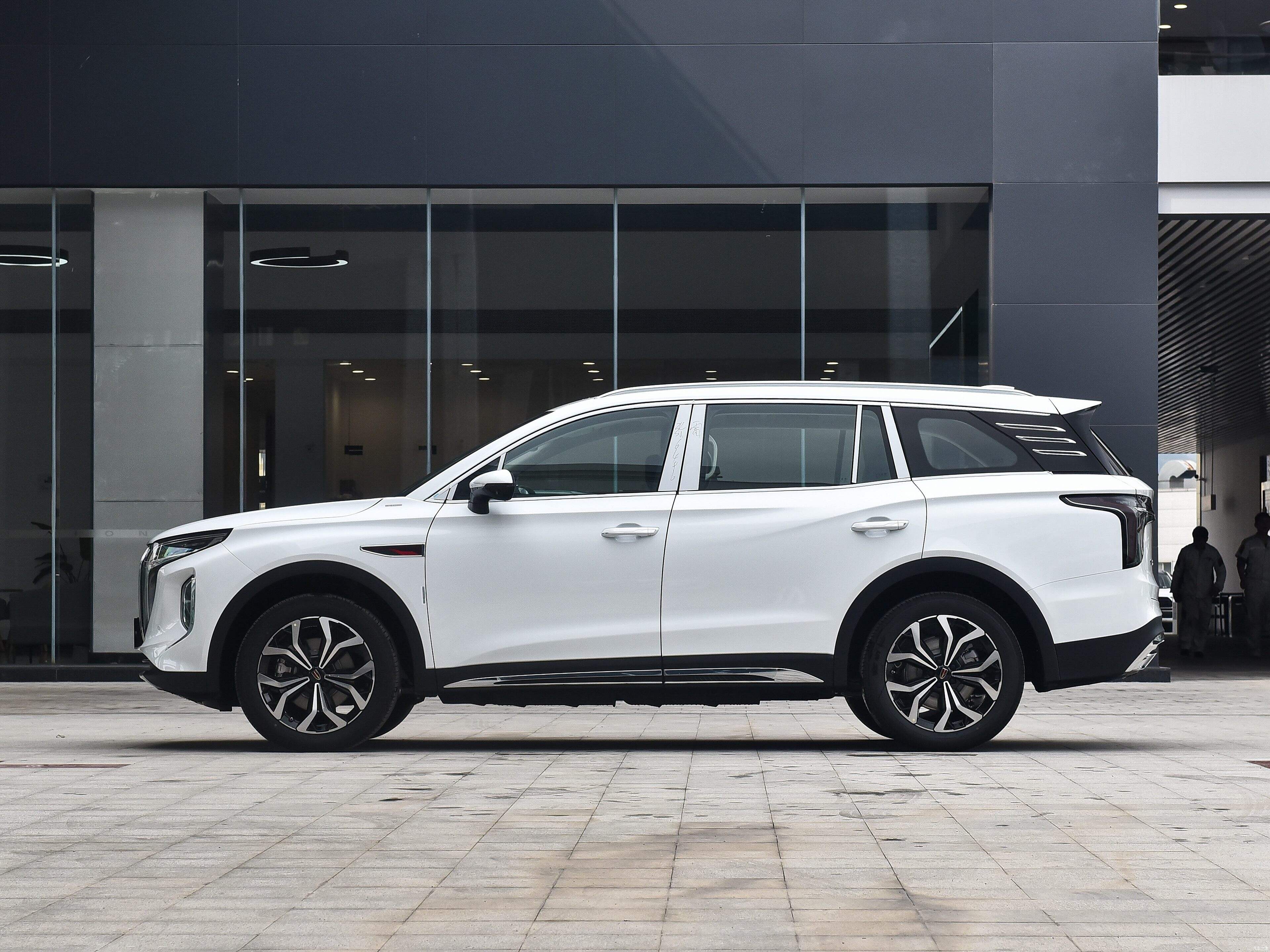 What Is the Pricing Strategy for Hongqi Vehicles, and Are They Worth the Cost?