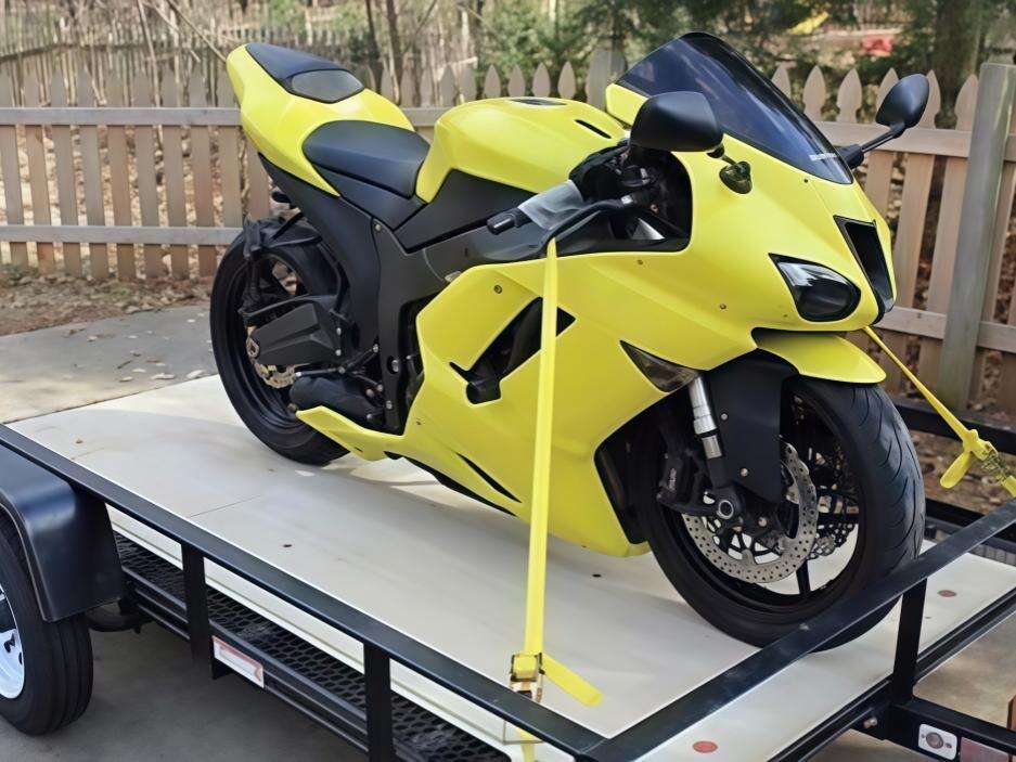 Curele cu mecanism de clic pentru motociclete explicate: tipuri, clasificări și ce trebuie să căutați