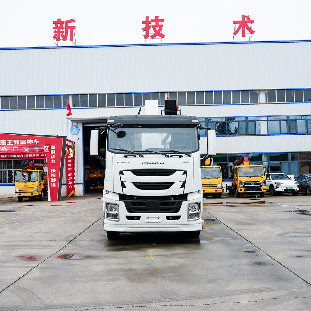 krikett Immaġġinat fuq Kamjun 16Ton ISUZU GIGA 8X4