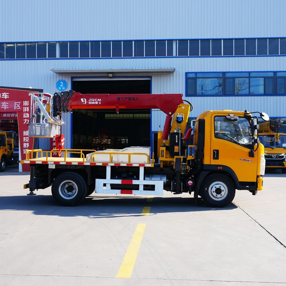 6.3 Ton SINOTRUK HOWO Truck Mounted Crane