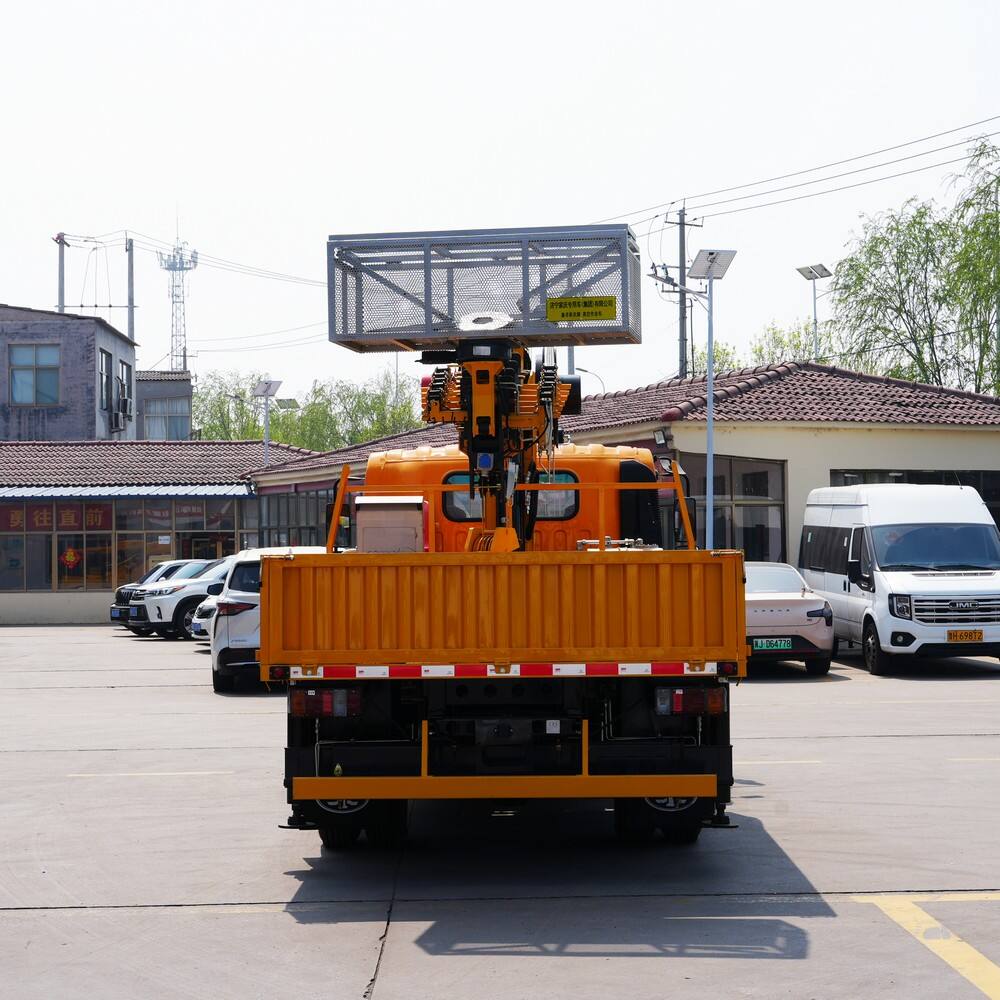 6.3톤 이스즈 다기능 트럭 마운티드 크레인