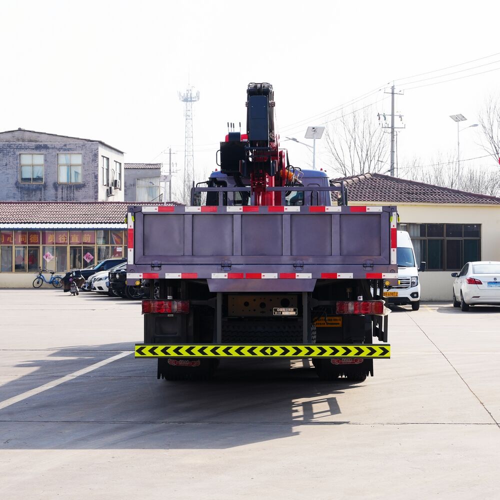 12 tonnali SINOTRUK HOWO avtokrana