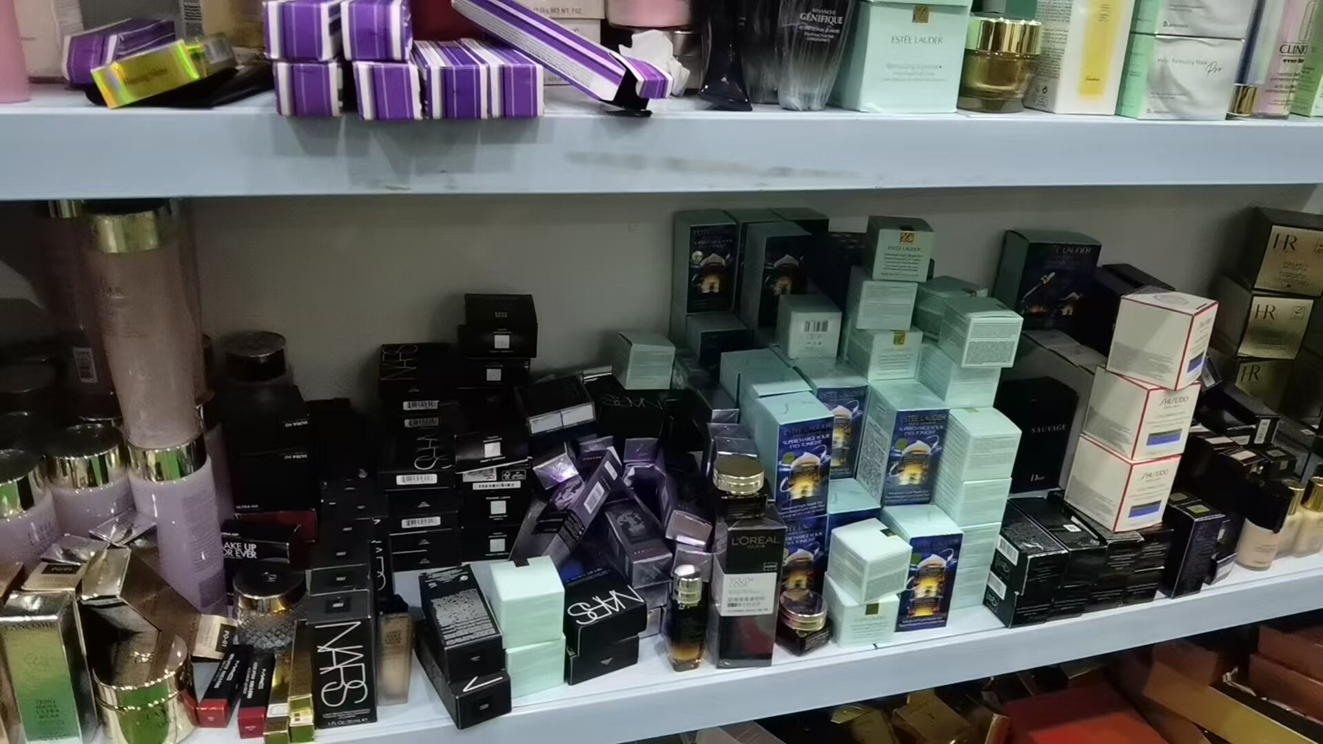 Ampio Assortimento di Prodotti e Autenticità