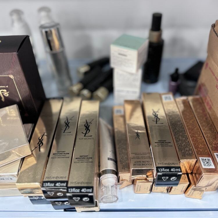Clearance Cosmetics Wholesale Price — Best Cosmetic Manufacturer - Foundation, Mascara, Lipstick