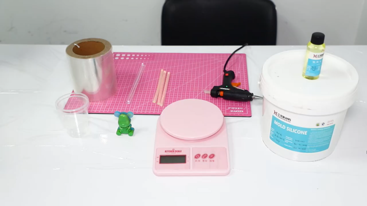 Ultra-Detailed! Tin-Cured Silicone (100:2 or 100:3) Mold-Making Tutorial