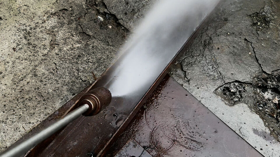 Say goodbye to stubborn stains and restore the original color. Professional rust removal high-pressure cleaner, with the