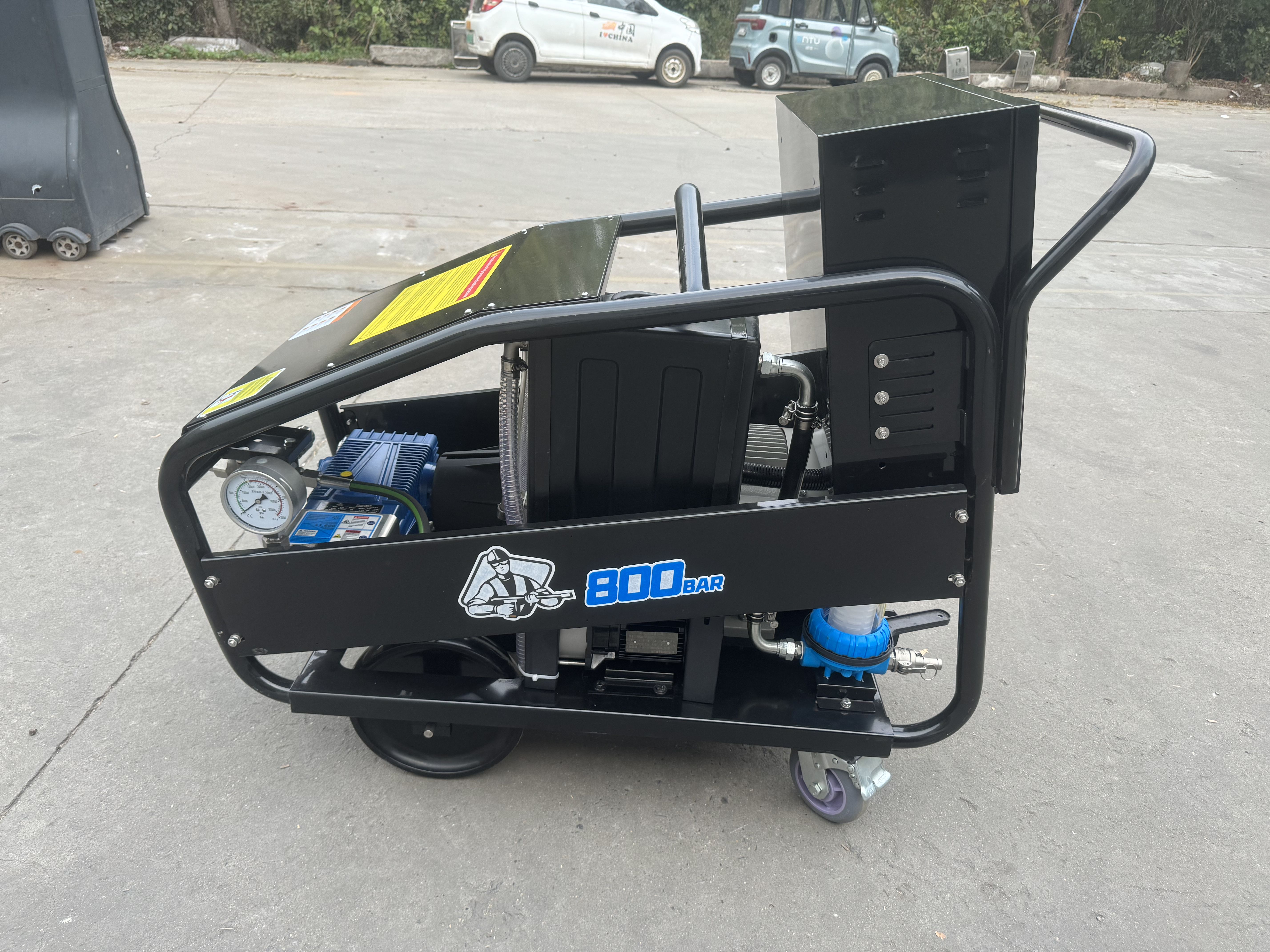 Versatile applications for various cleaning tasks
