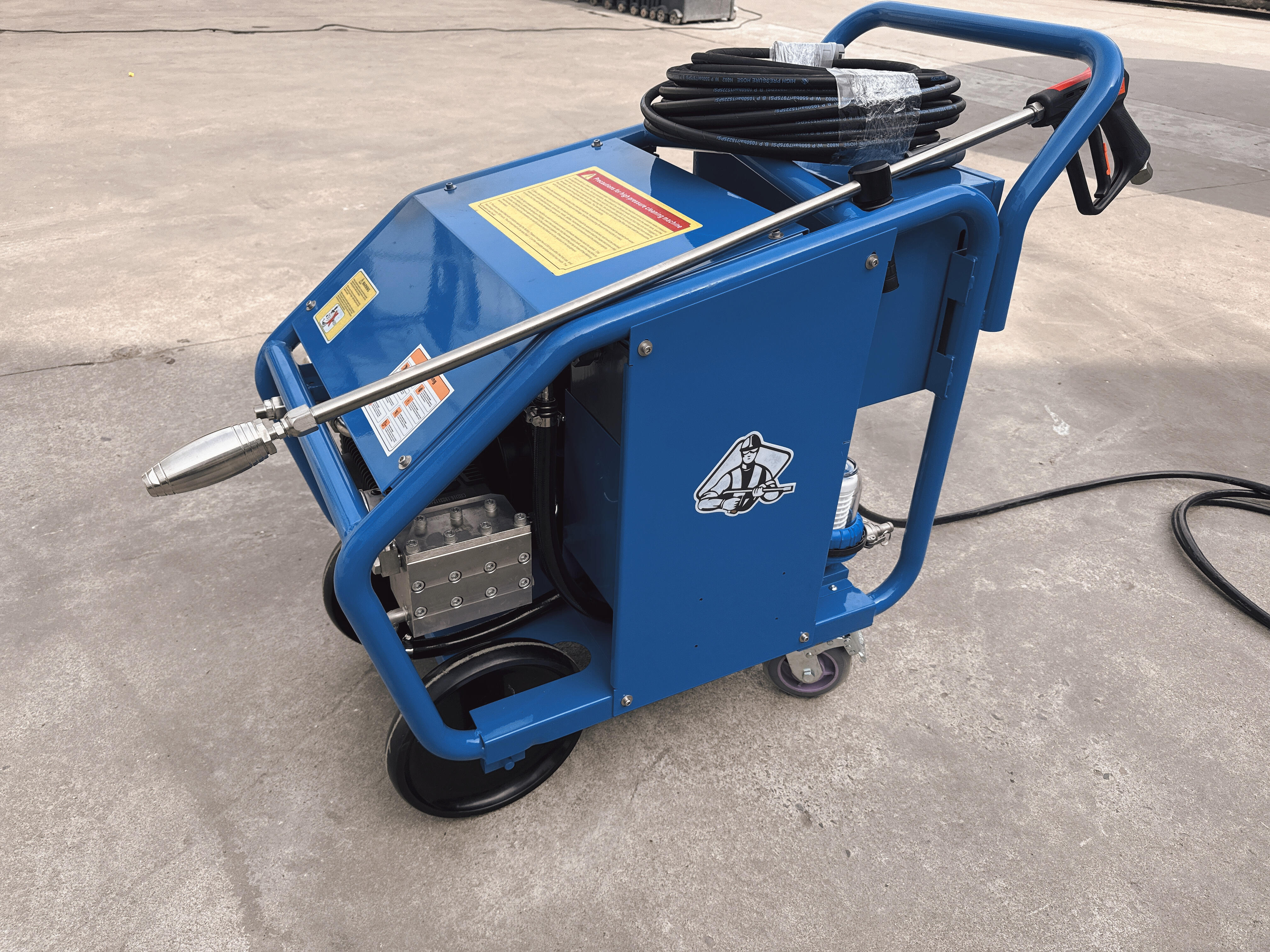 Commercial power washer for tough stains and dir