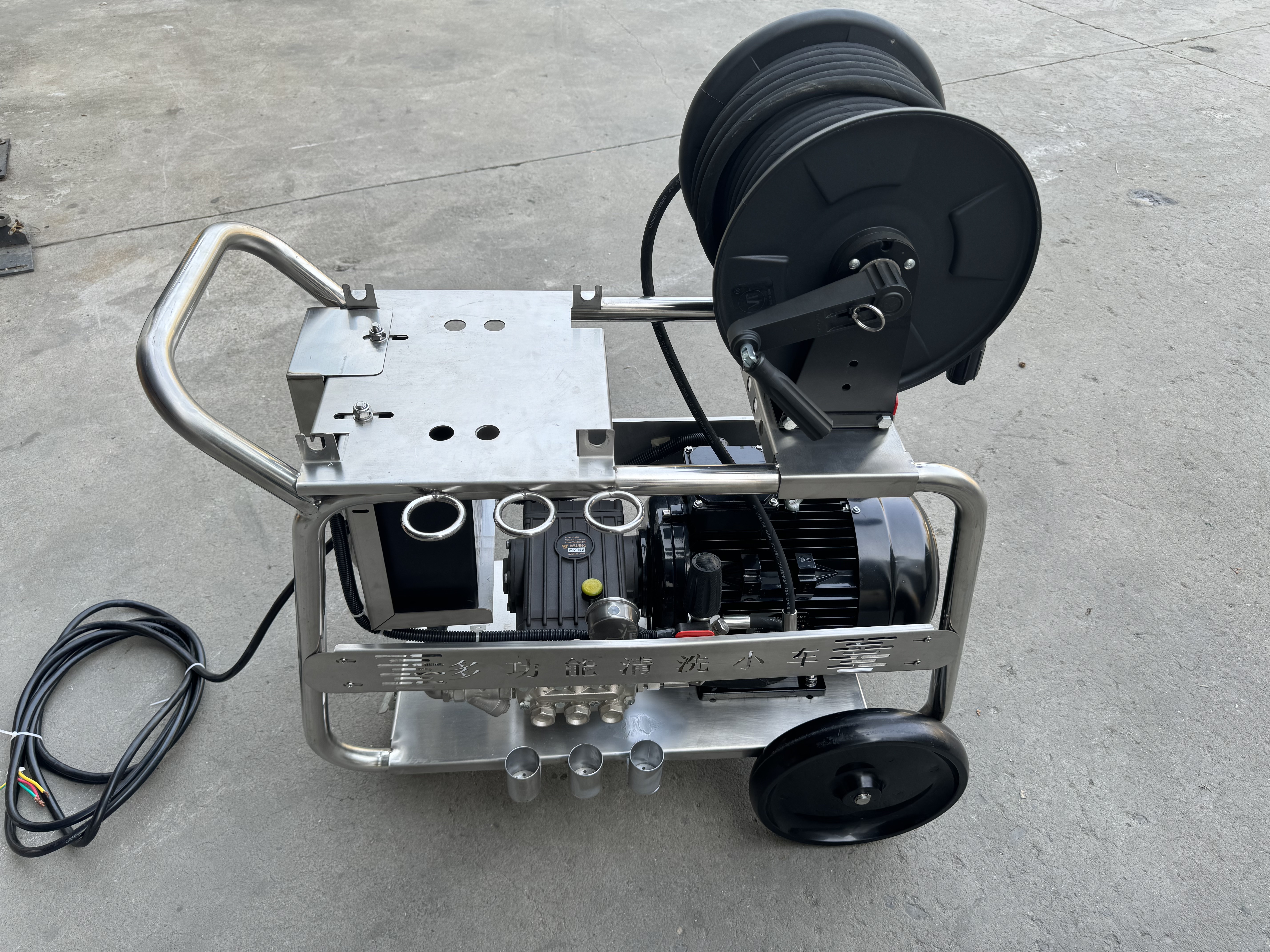 Achieve Professional Cleaning Results with Our Top-of-the-Line Power Washer