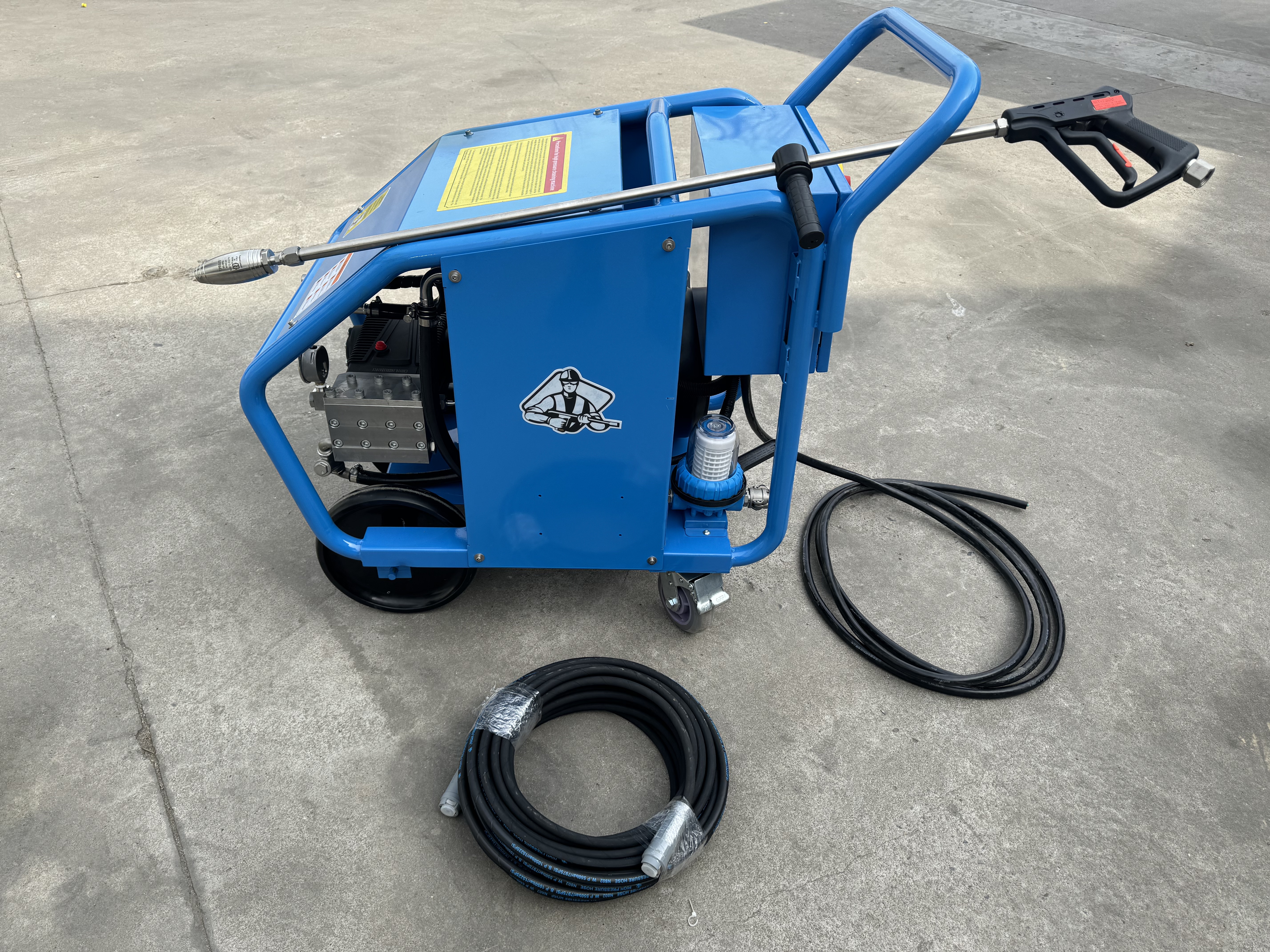 Achieve professional-level cleaning with our durable and reliable machines