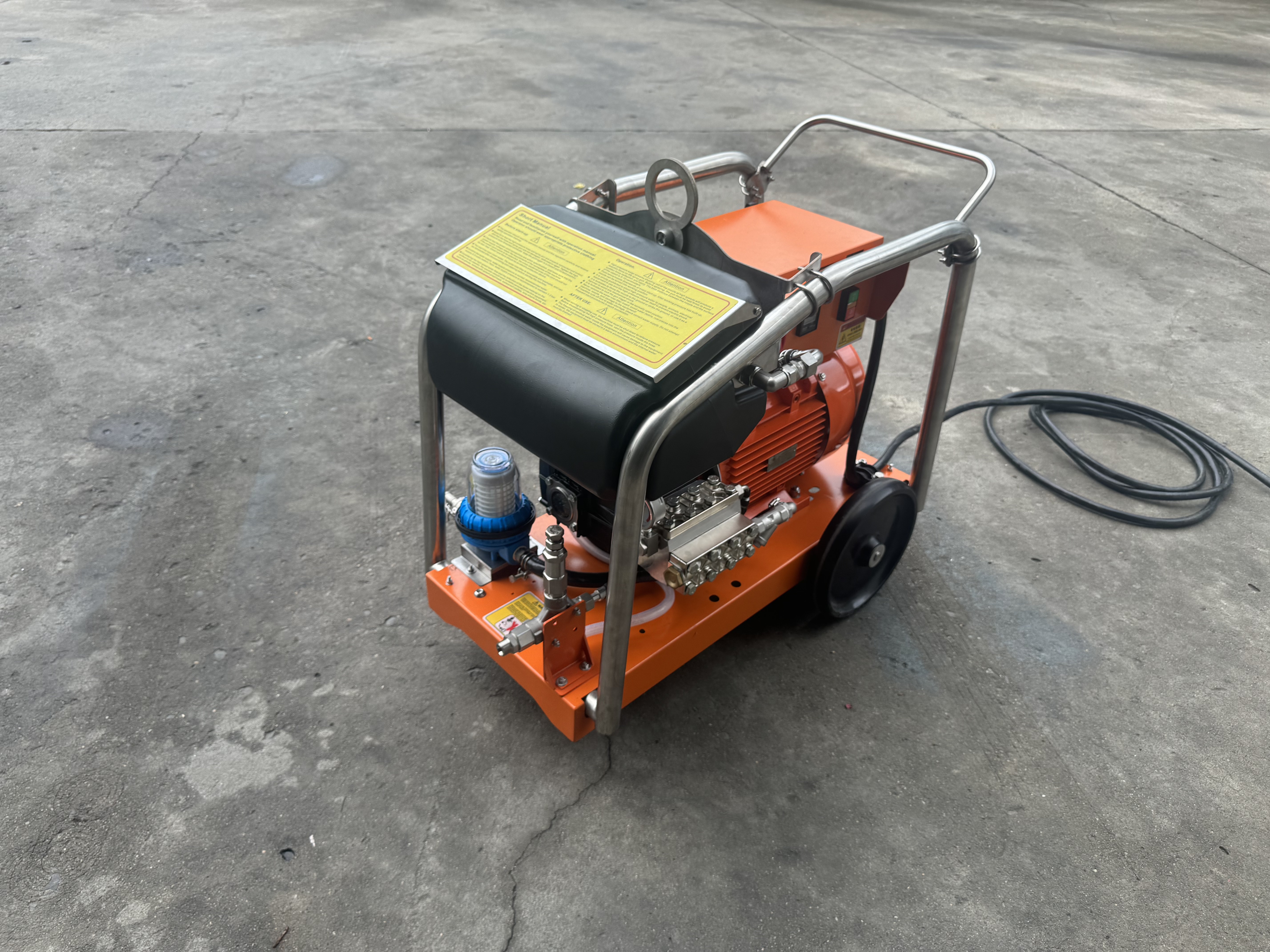 Experience the power of high pressure water jet blasting for effective material removal