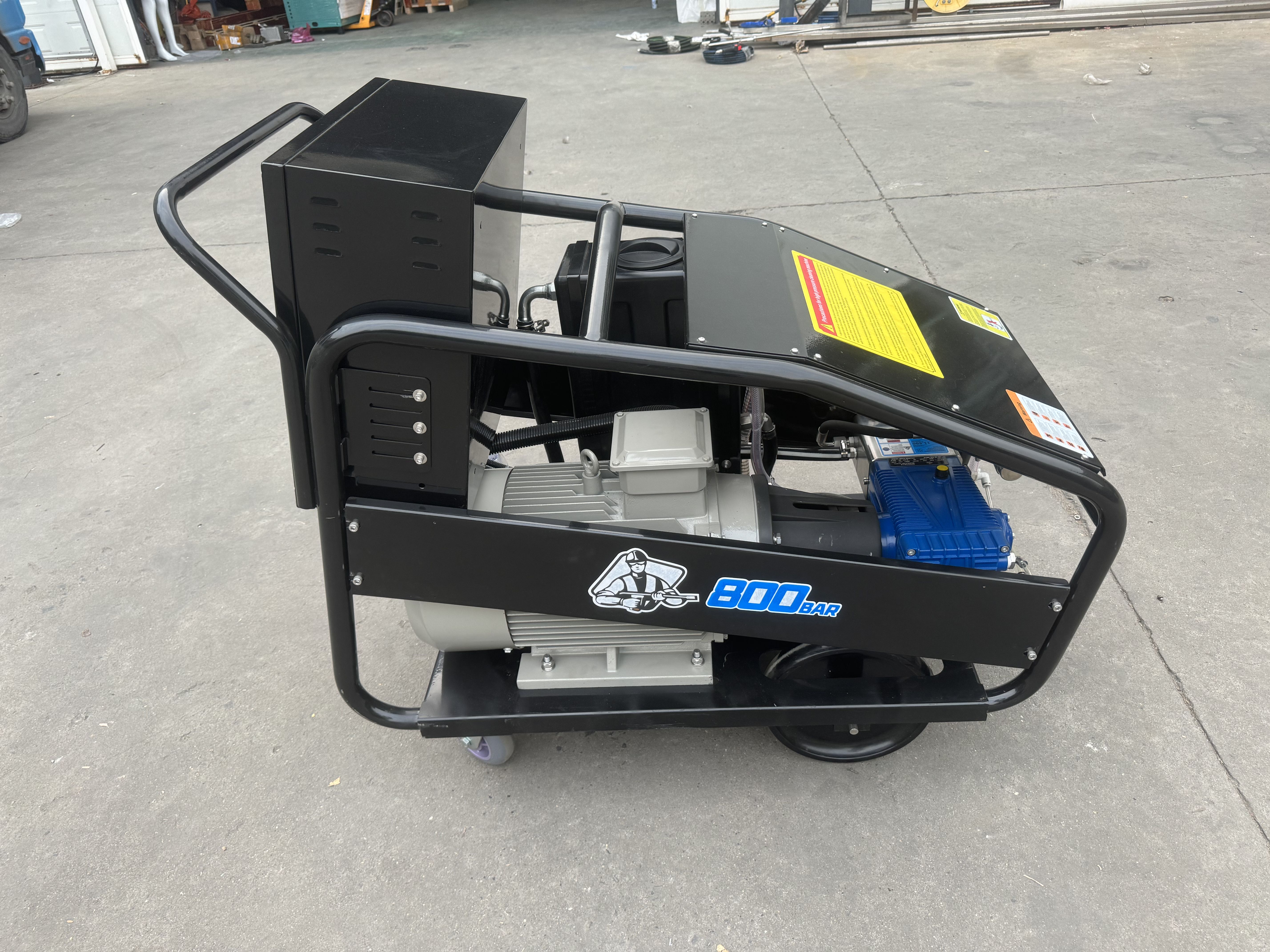 High-pressure cleaning for quick and efficient results