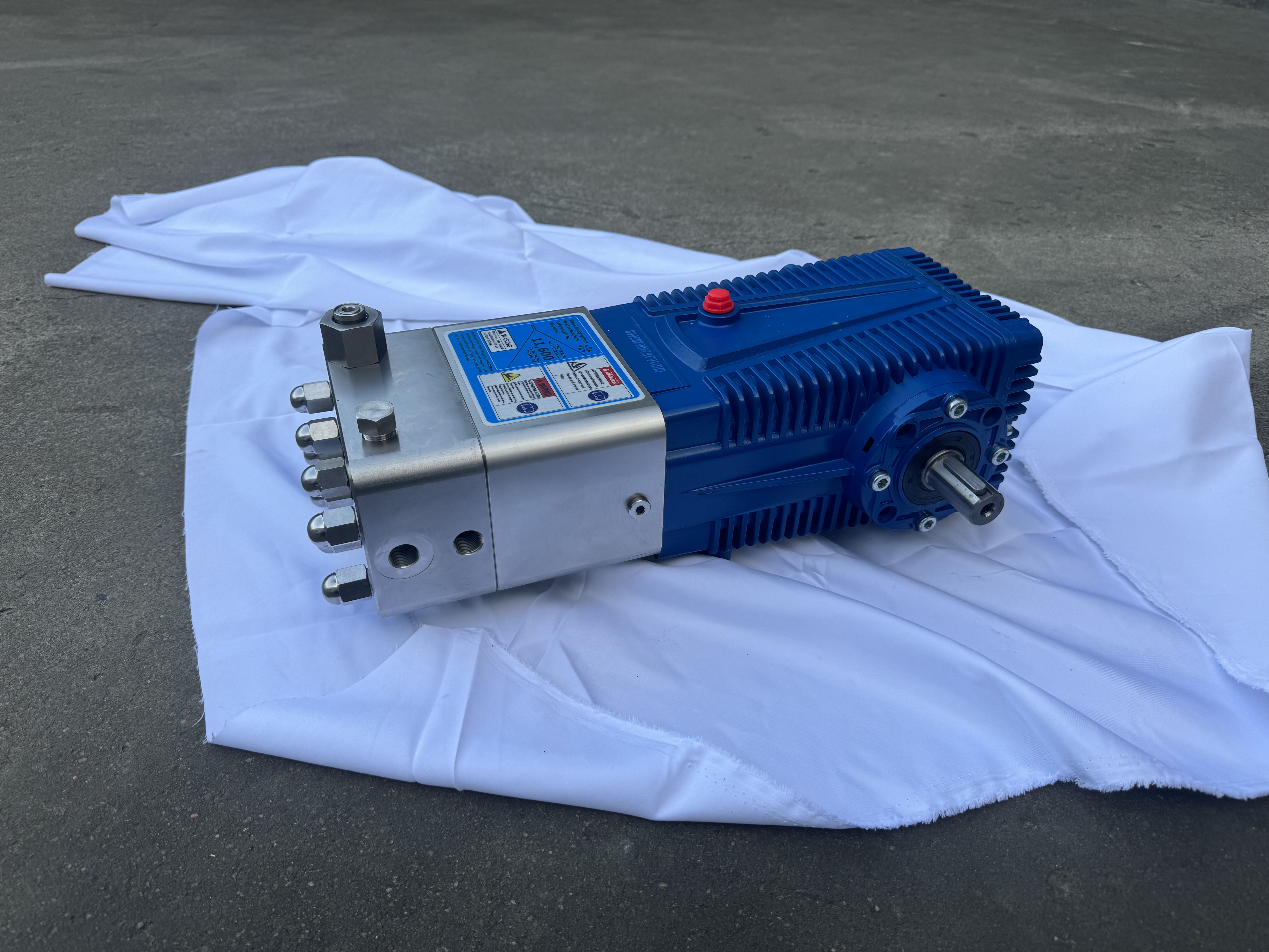 Max cleaning efficiency with the strong pressure pump