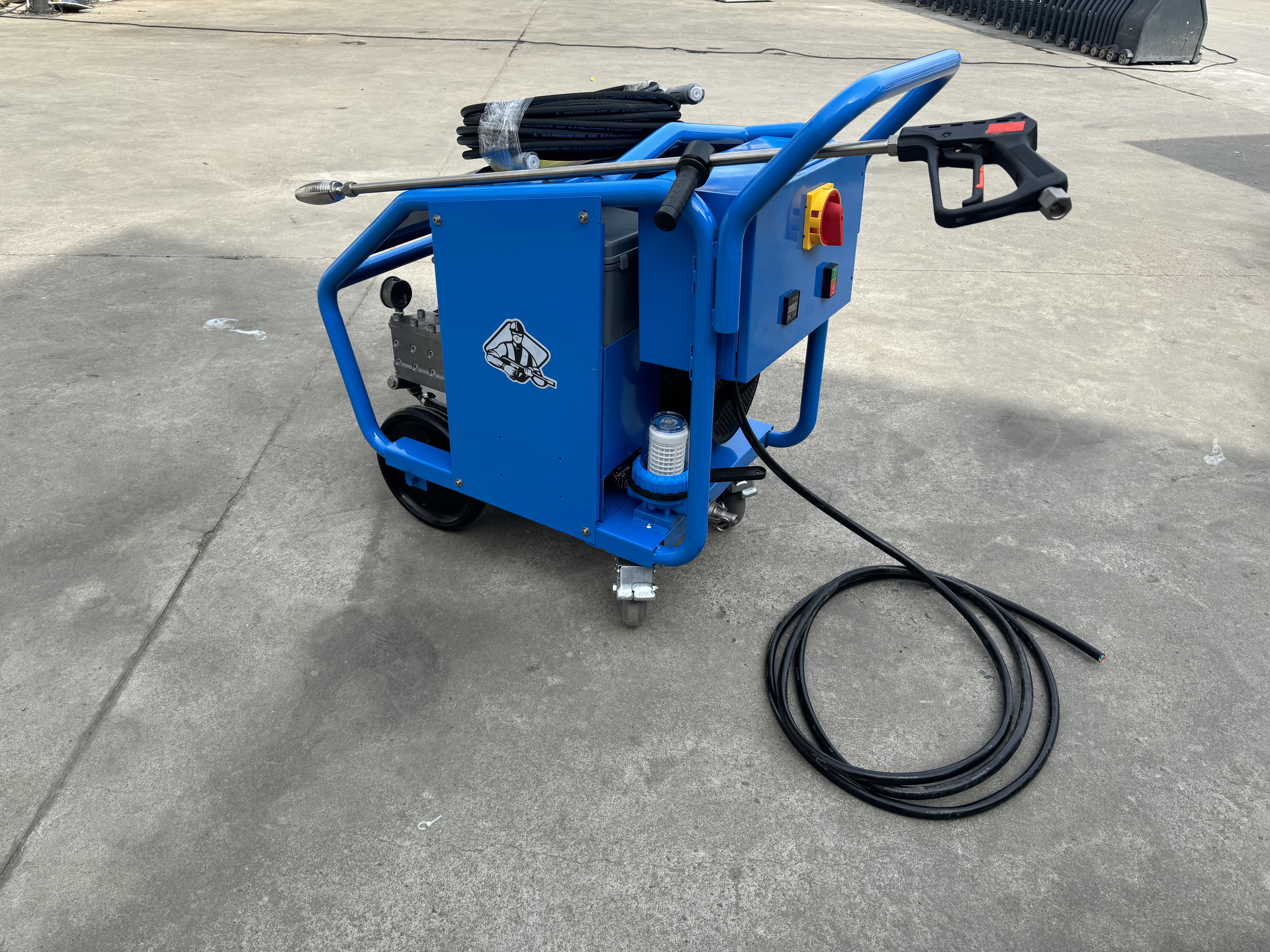 Versatile and Easy to Use Power Stroke Electric Pressure Washer