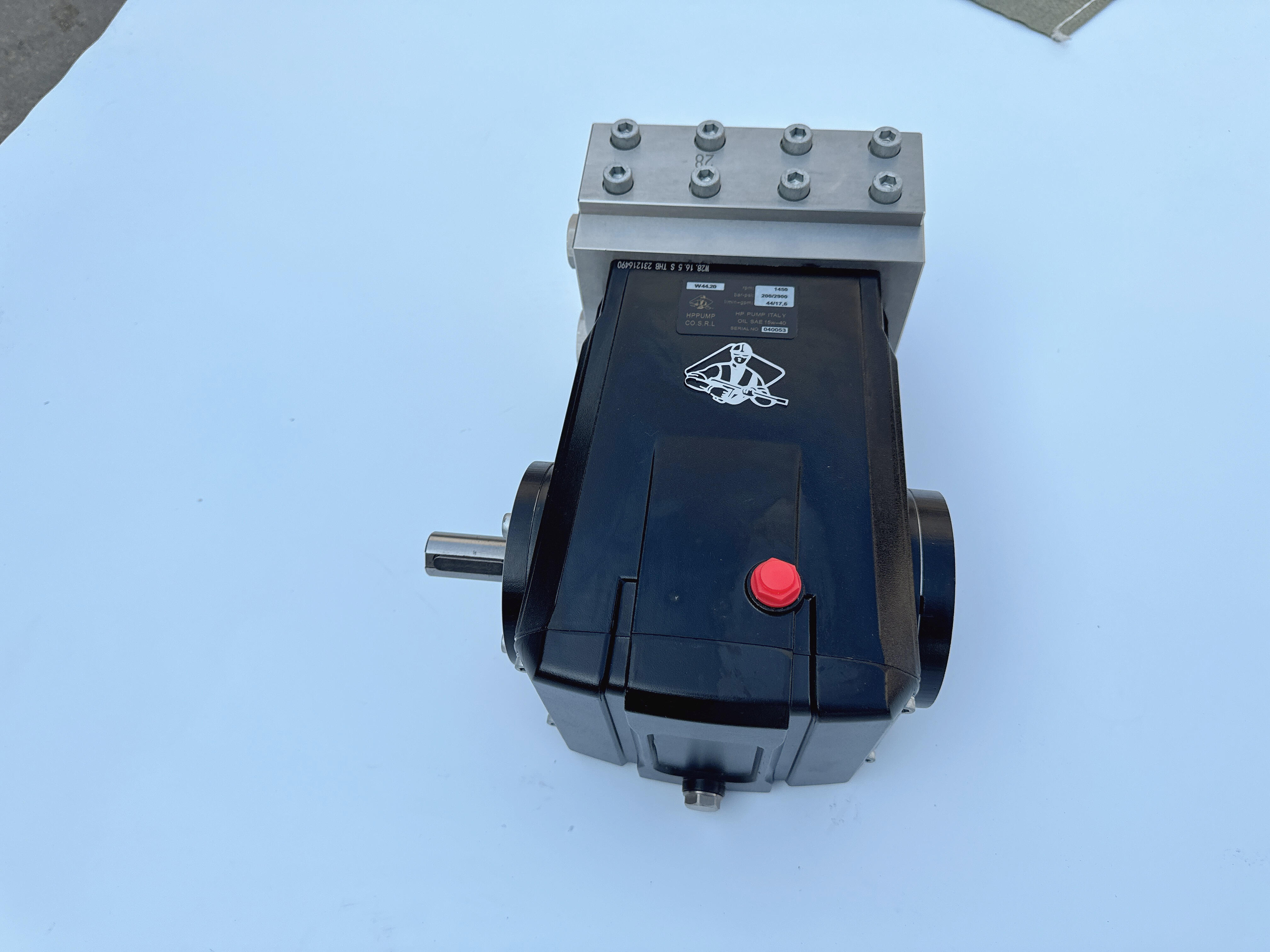 Öka produktiviteten och spara tid med vår högkvalitativa pumpvattenspruta