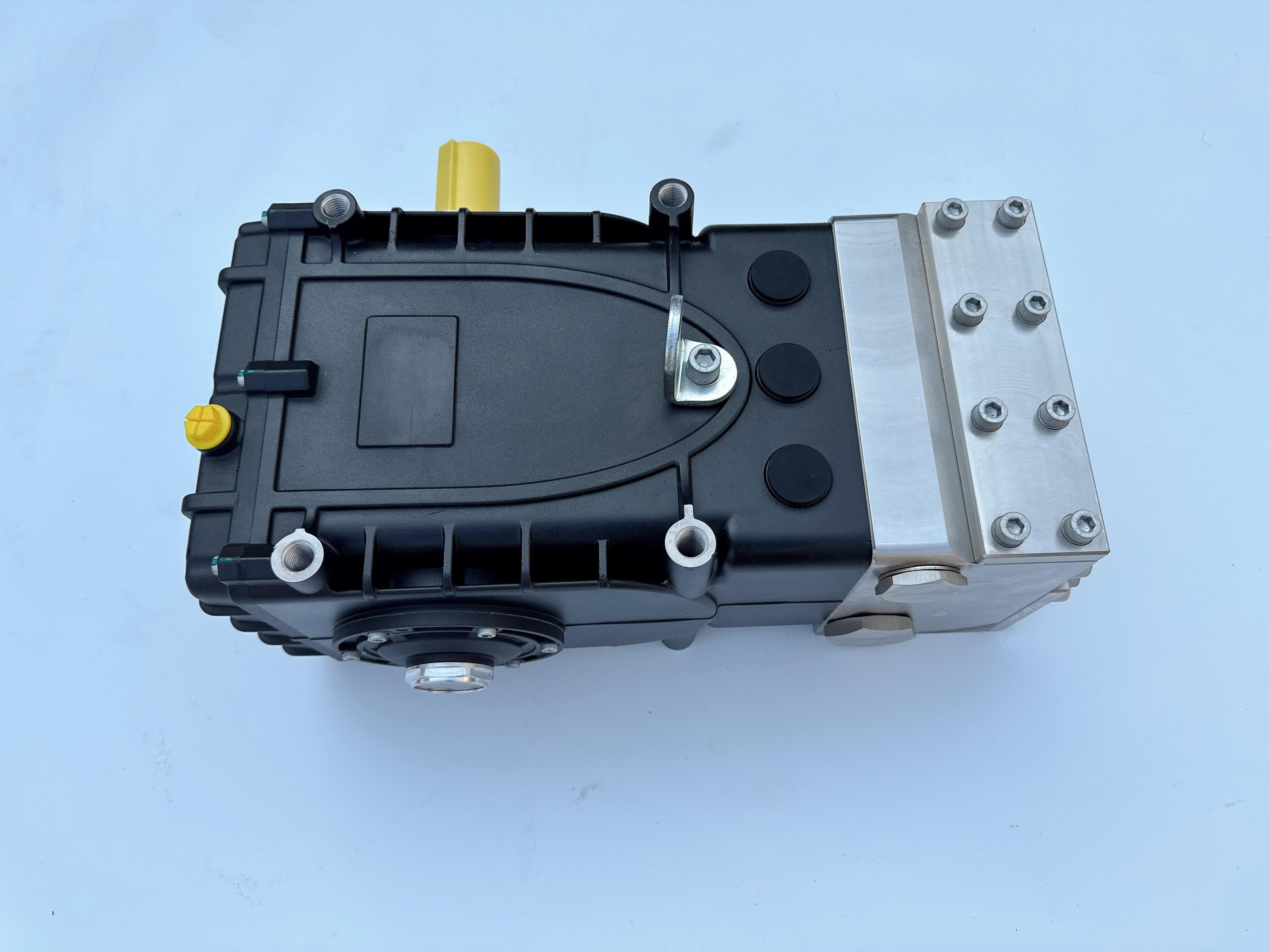 Upplev överlägsna rengöringsresultat med vår teknik för högtrycksvattenpumpar