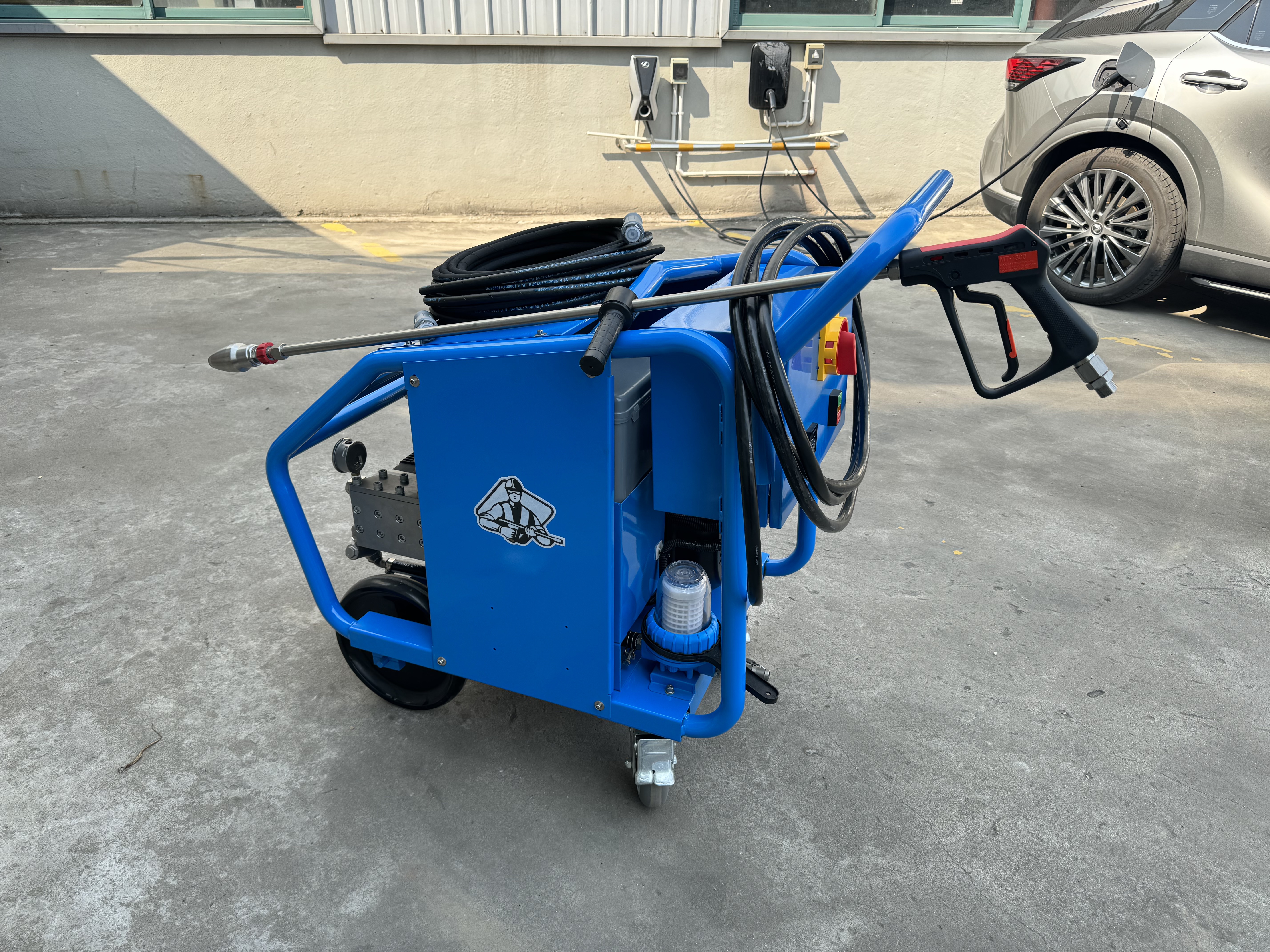 Achieve Professional-Quality Cleaning with Our Hydro Blaster Pressure Washer