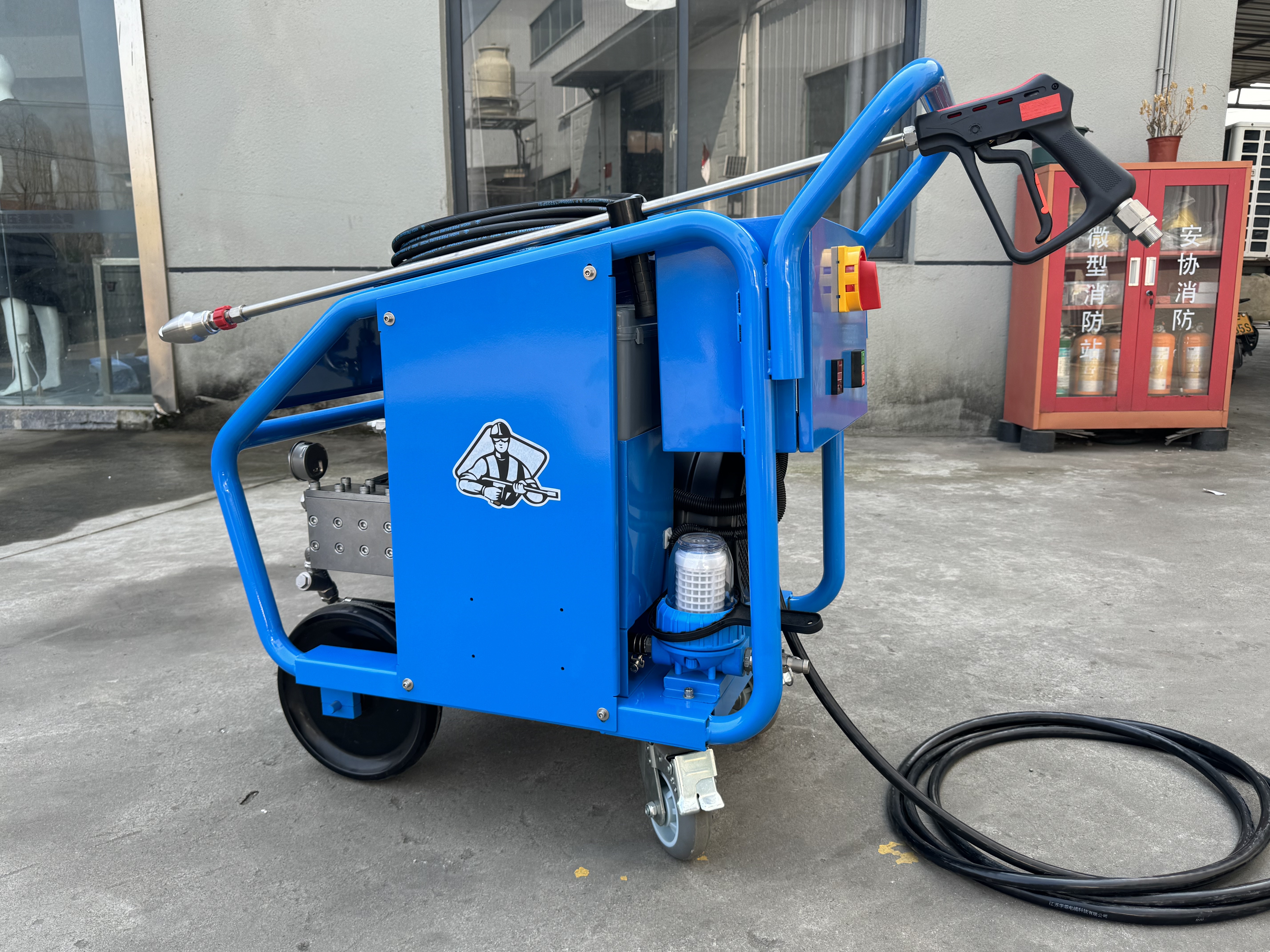 Compact design for portability and convenience