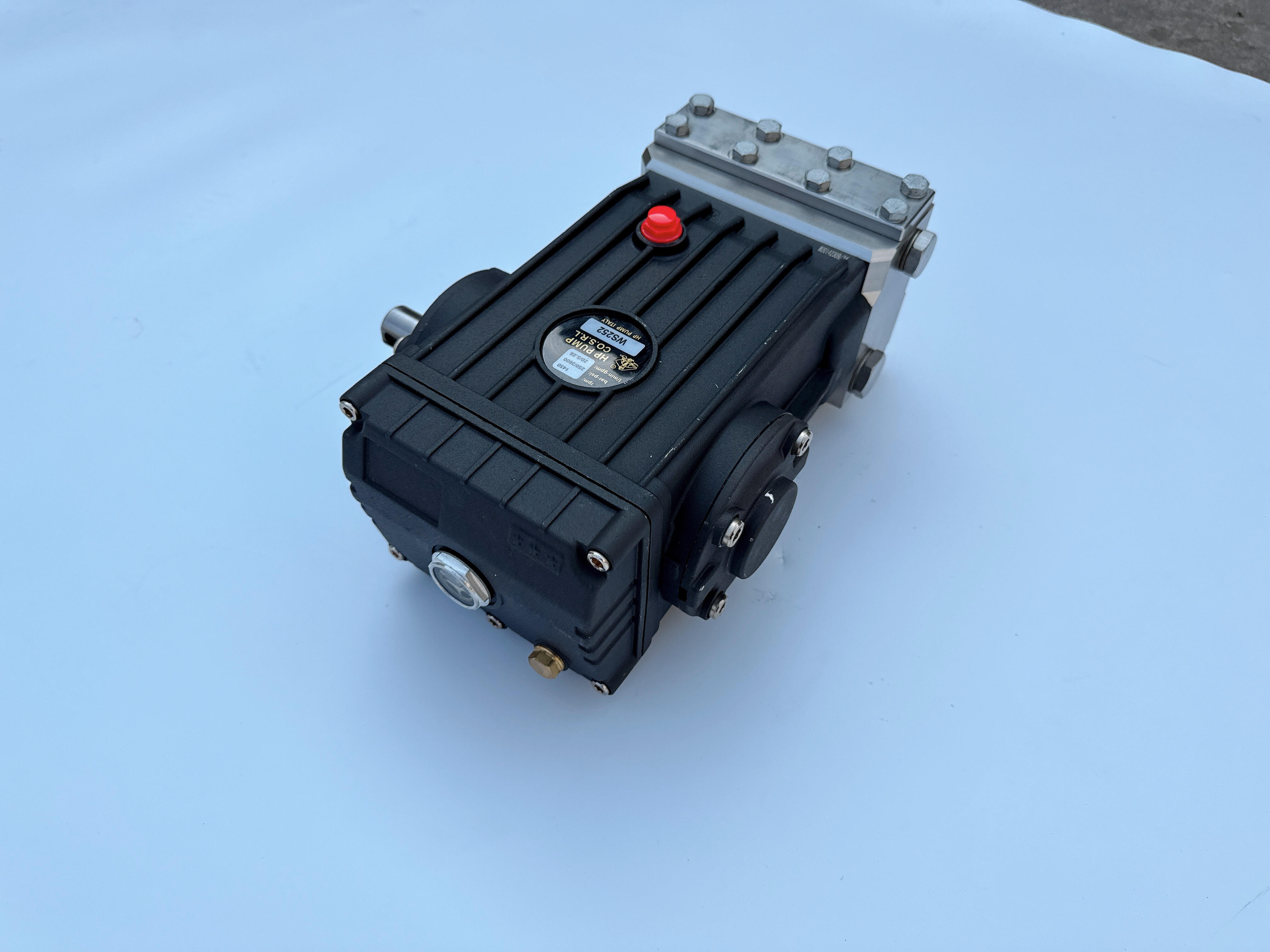 Förbättra rengöringseffektiviteten med vår kraftfulla högtryckspump