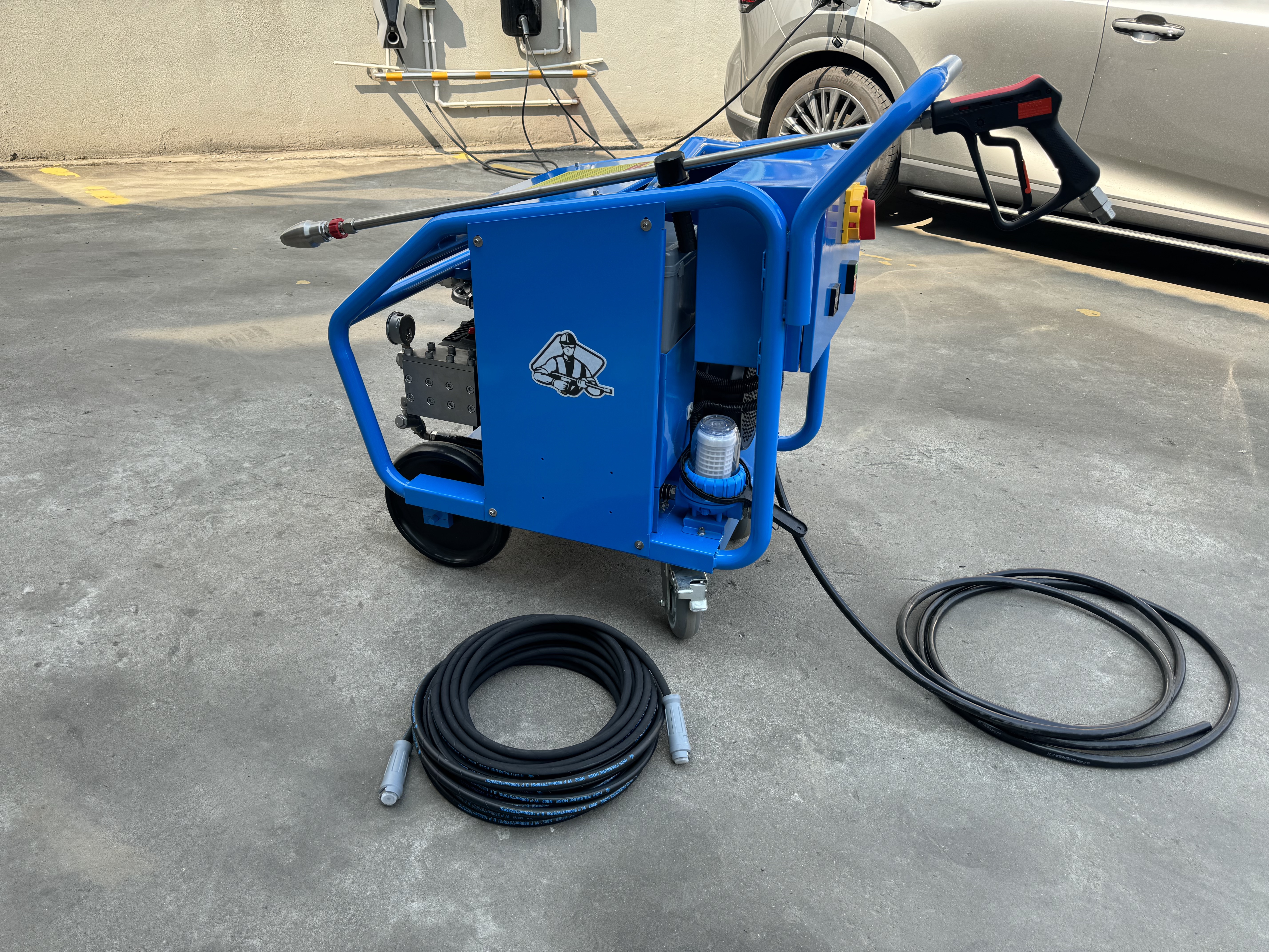 Cost-effective solutions for heavy-duty cleaning tasks with our high water pressure machines