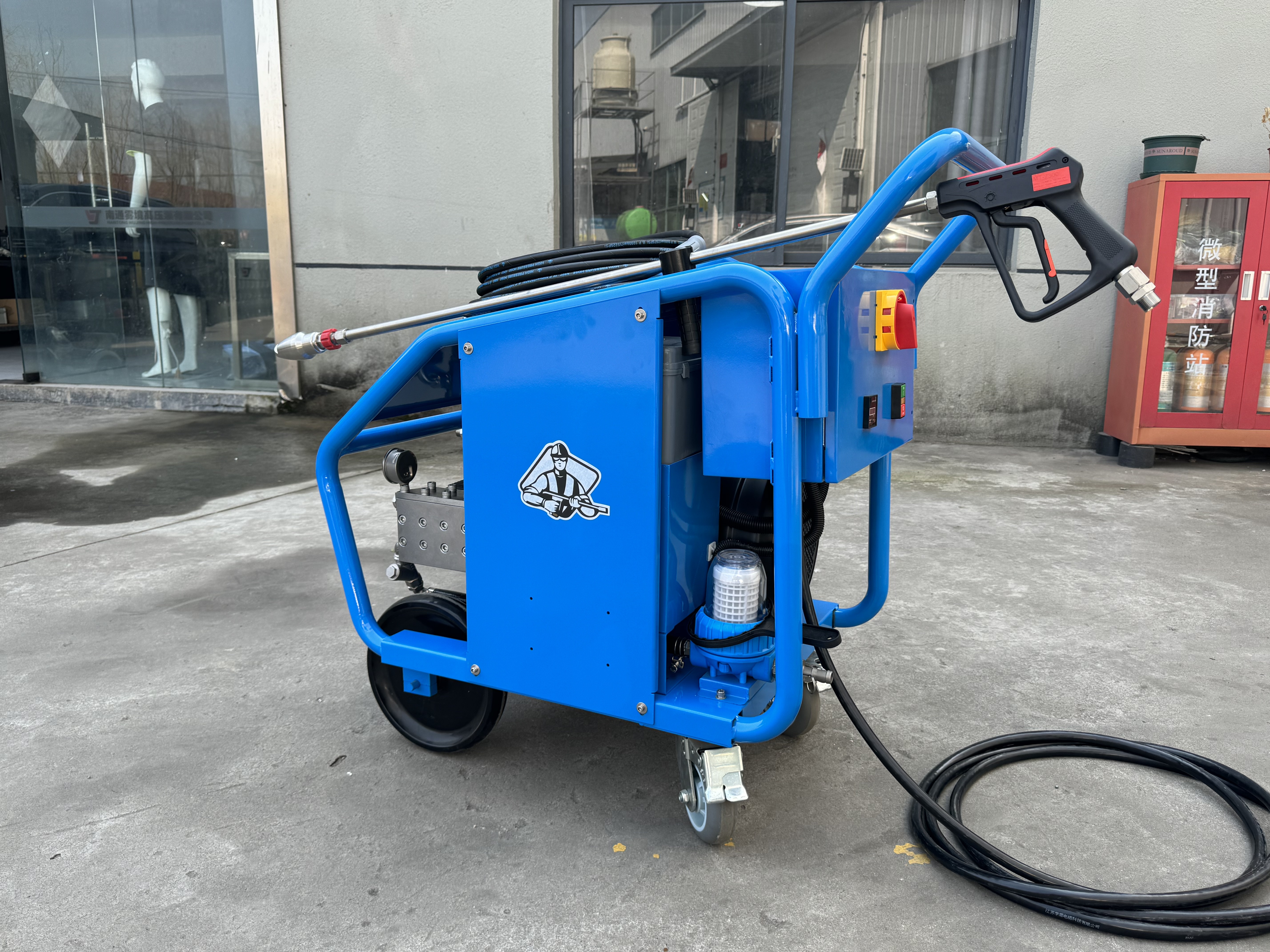 Achieve Superior Cleaning Results with our Reliable Power Washer