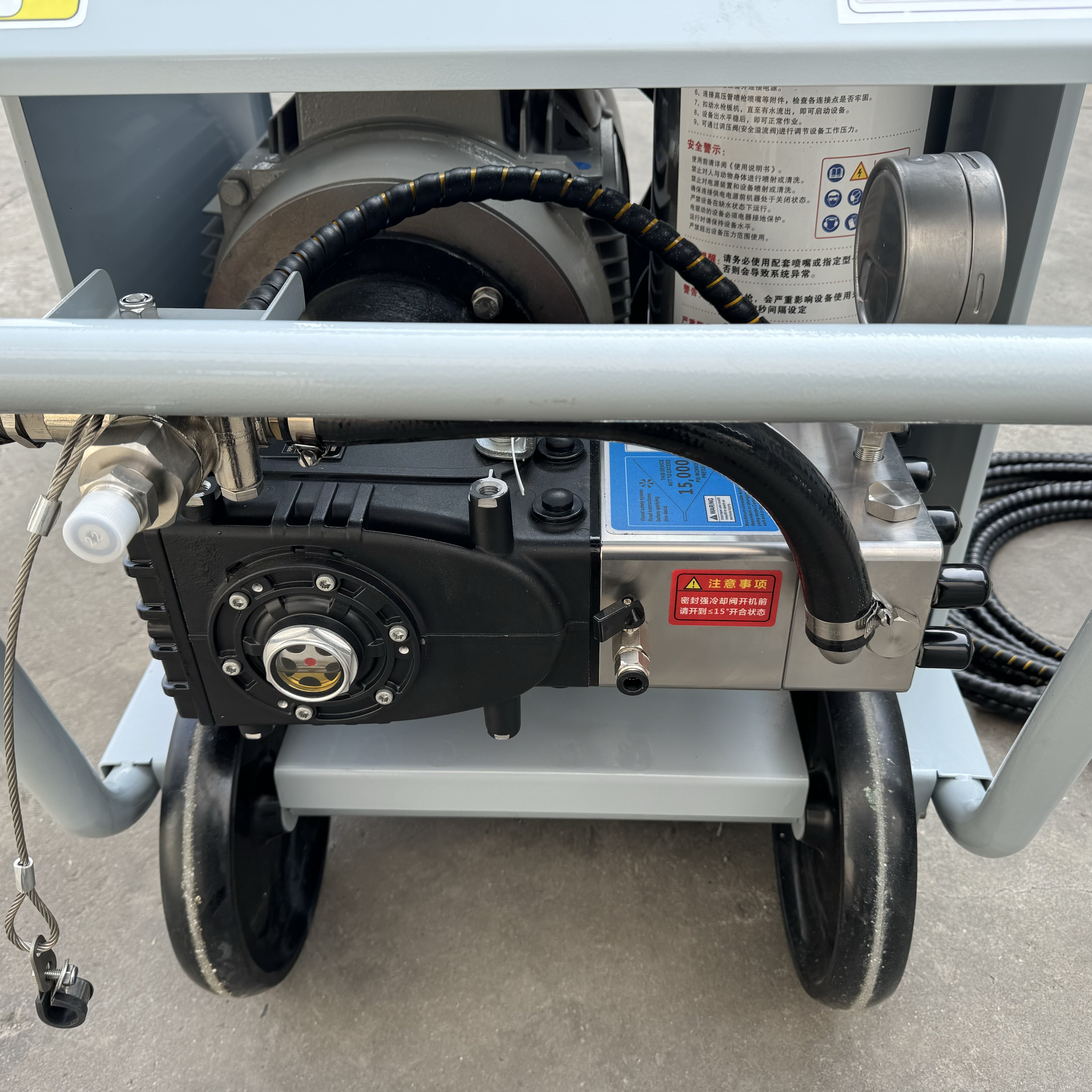 با استفاده از دستگاه‌های فشار قوی باکیفیت ما، بهره‌وری خود را افزایش دهید