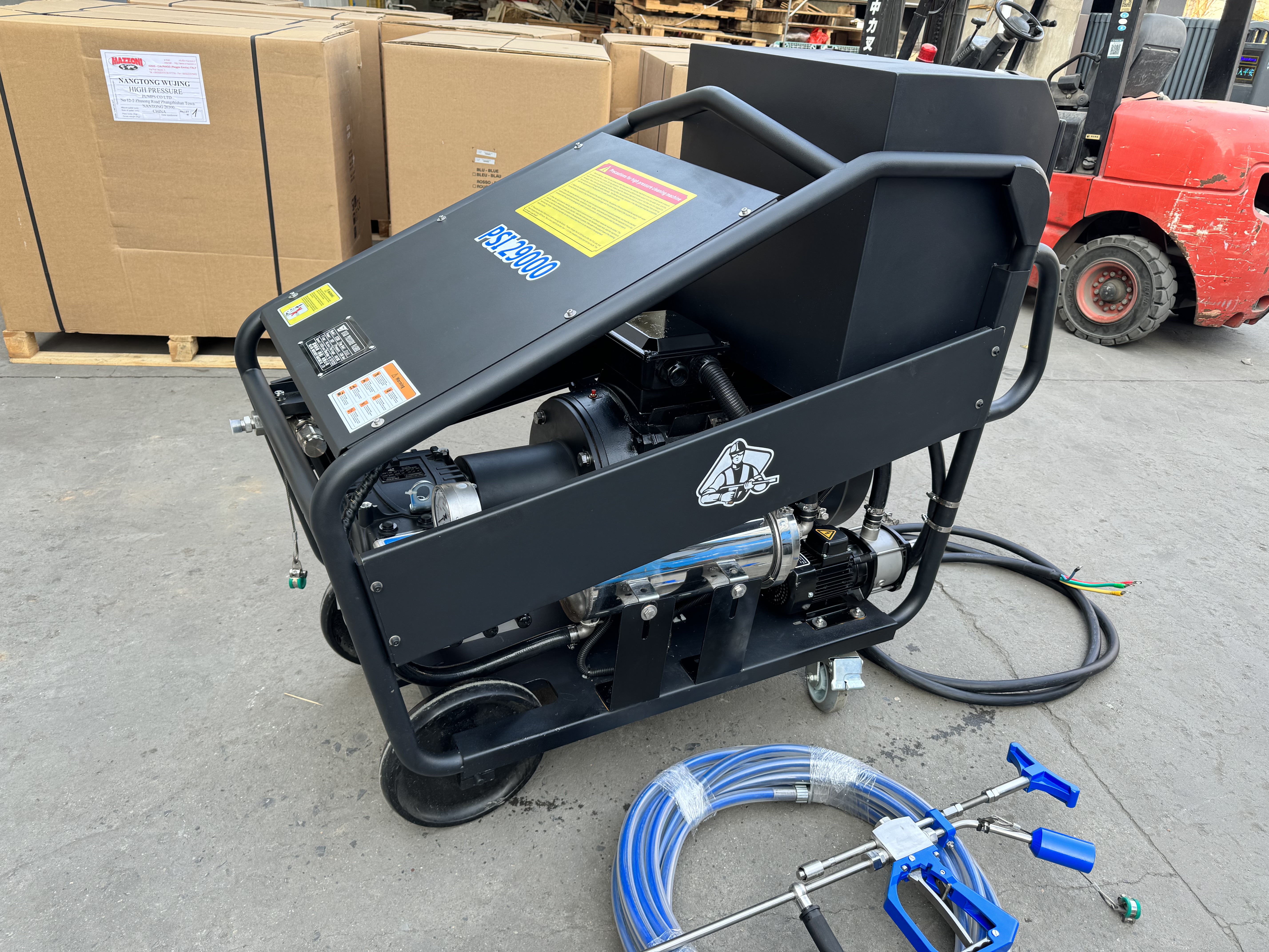 Enhance productivity with our precision-controlled ultra high water blasting solutions