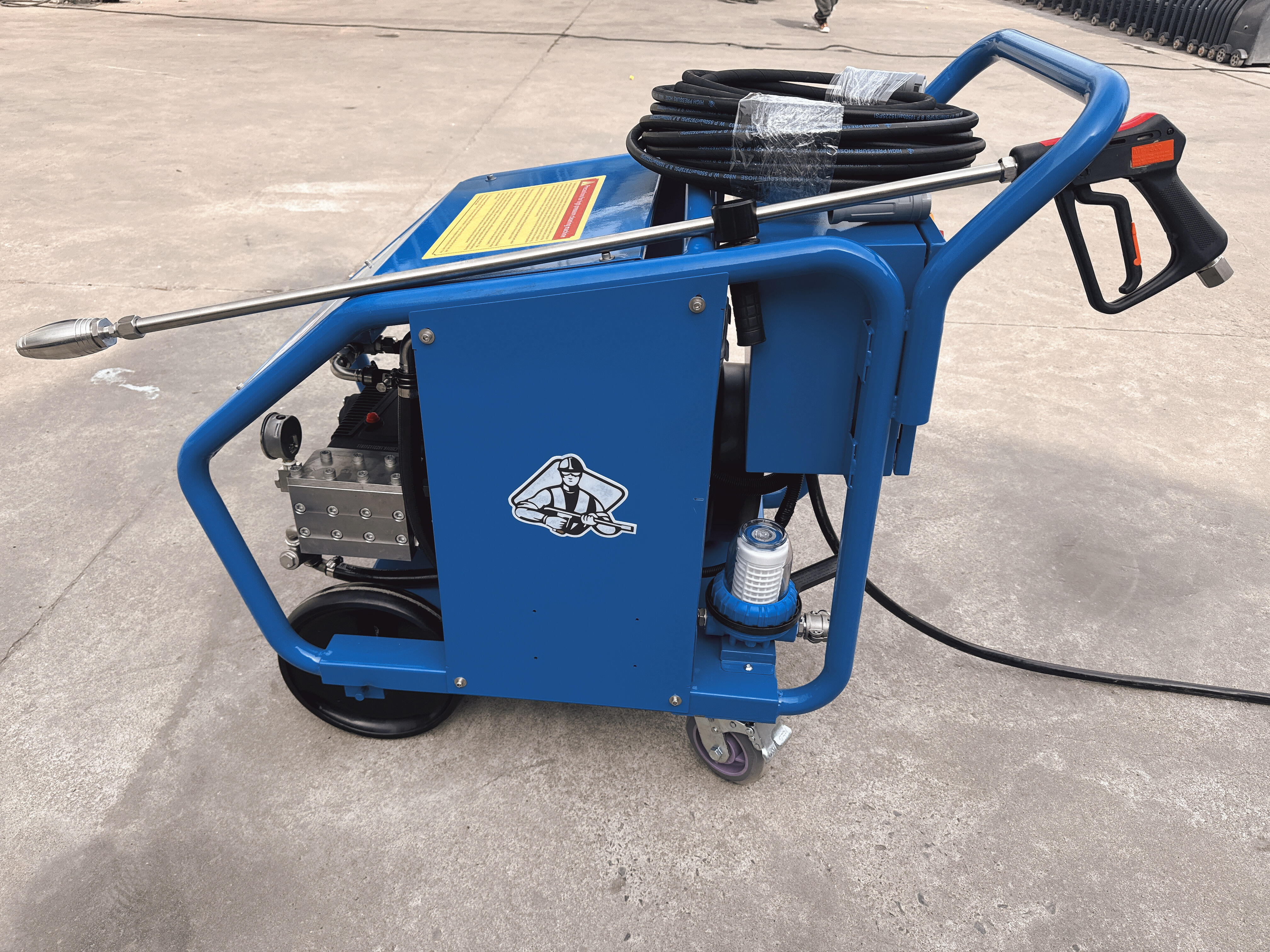 دستگاه فشار شستشوی برقی پرفروش برای انجام سریع و آسان کارهای تمیزکاری.