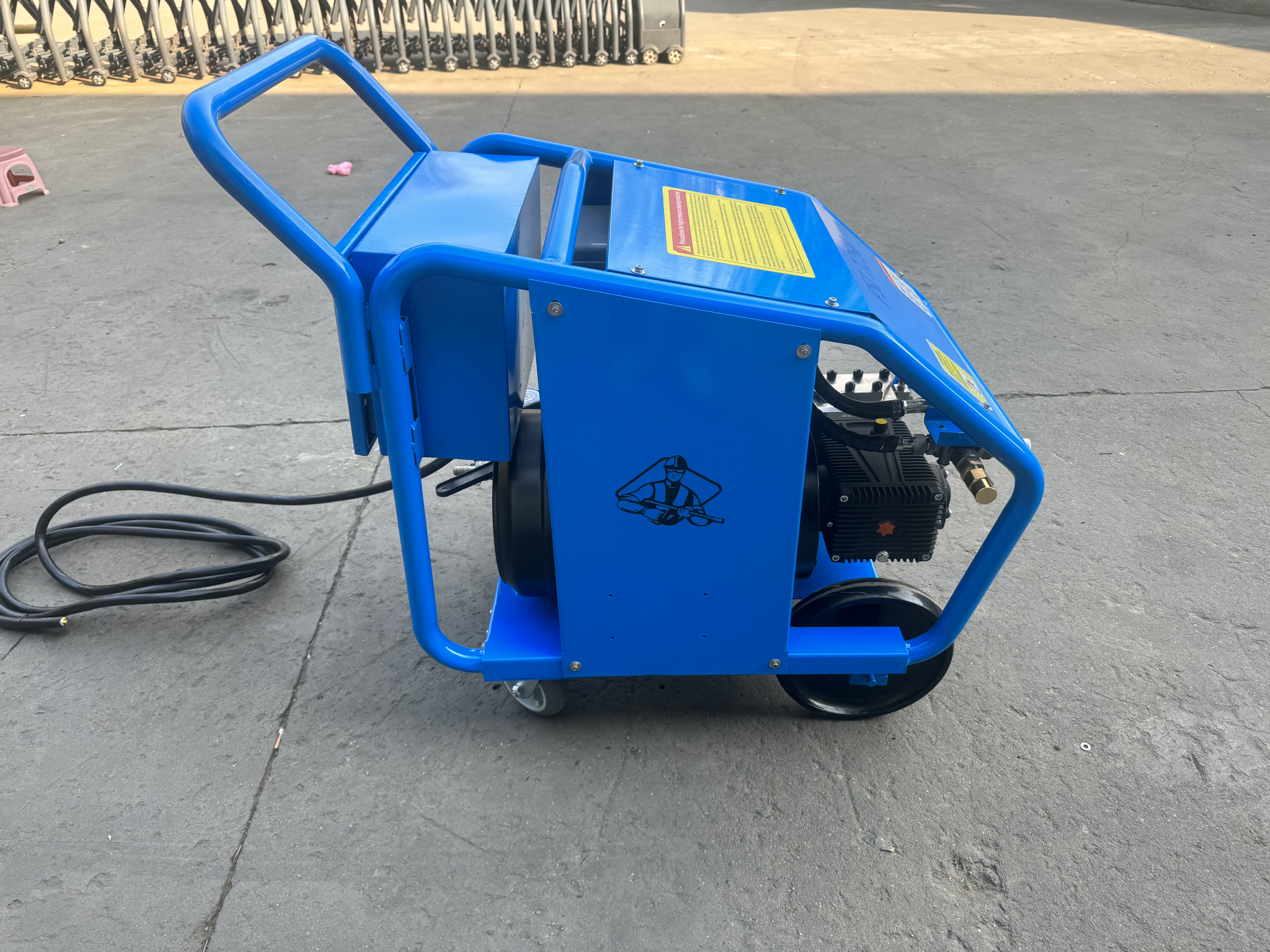 Applications, automotive to construction: Flexibility in different industries: