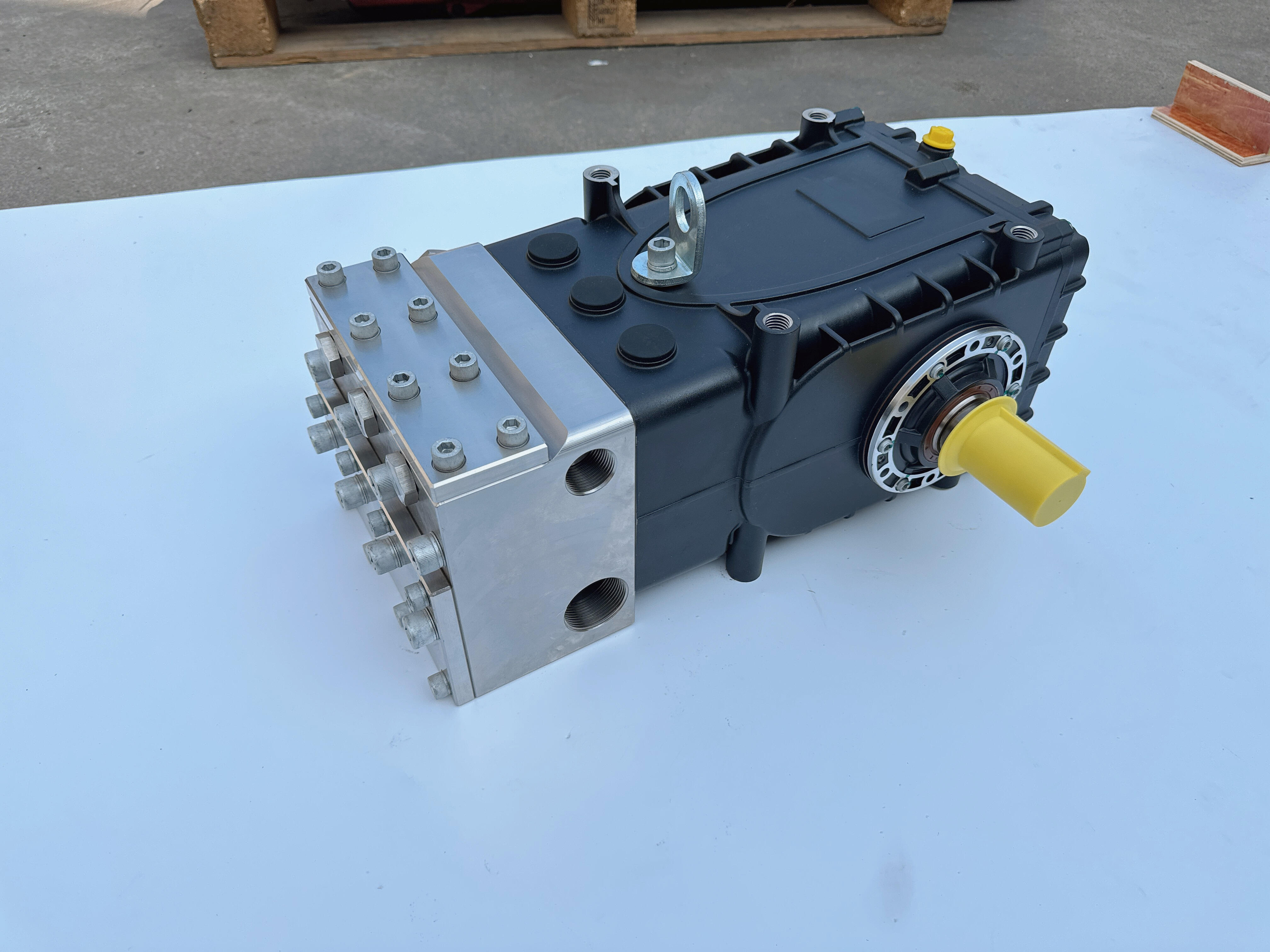 Maximize productivity with our high-pressure pump offerings