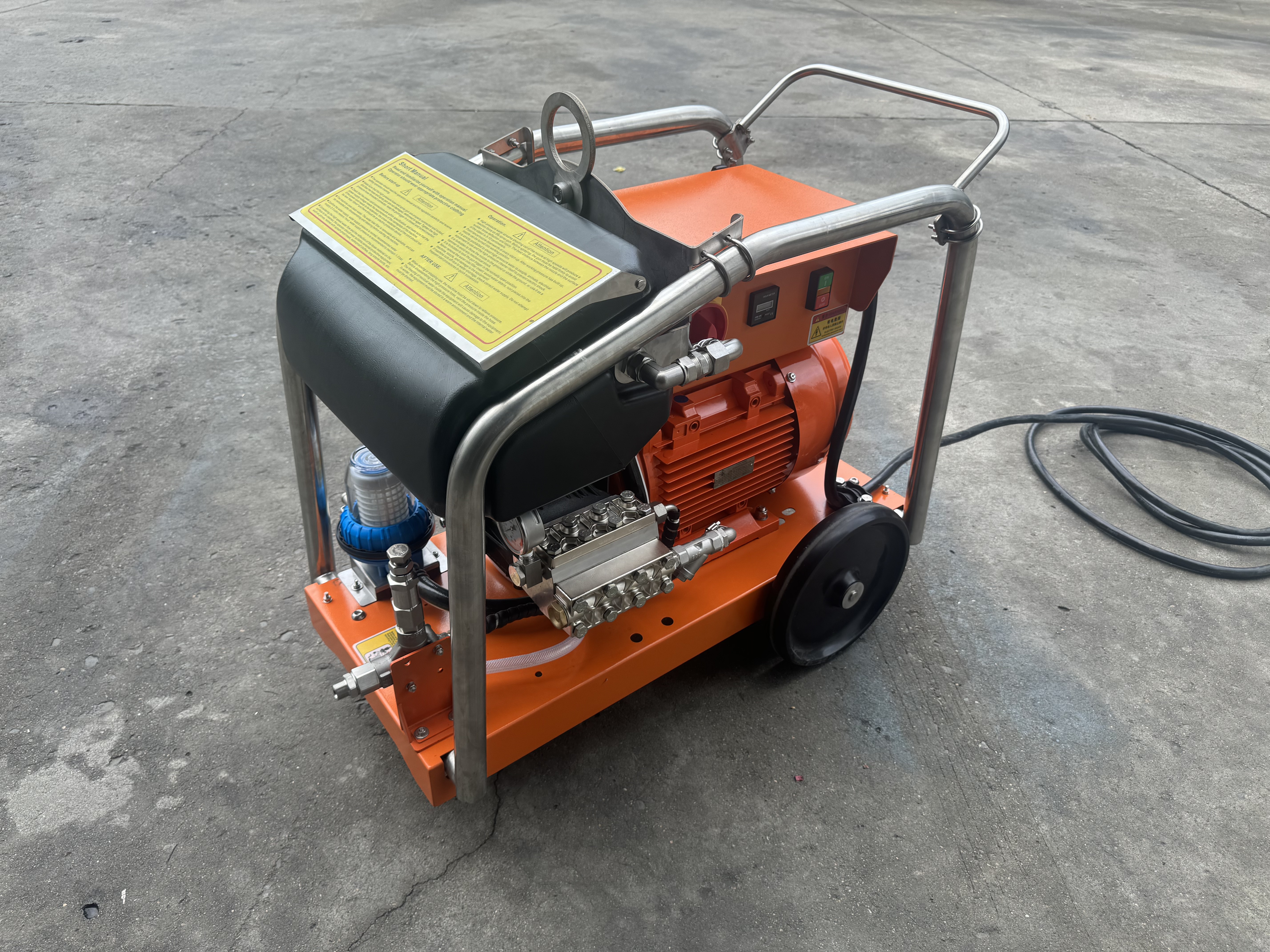 تجهیزات حرفه‌ای برای کاربردهای تجاری و مسکونی