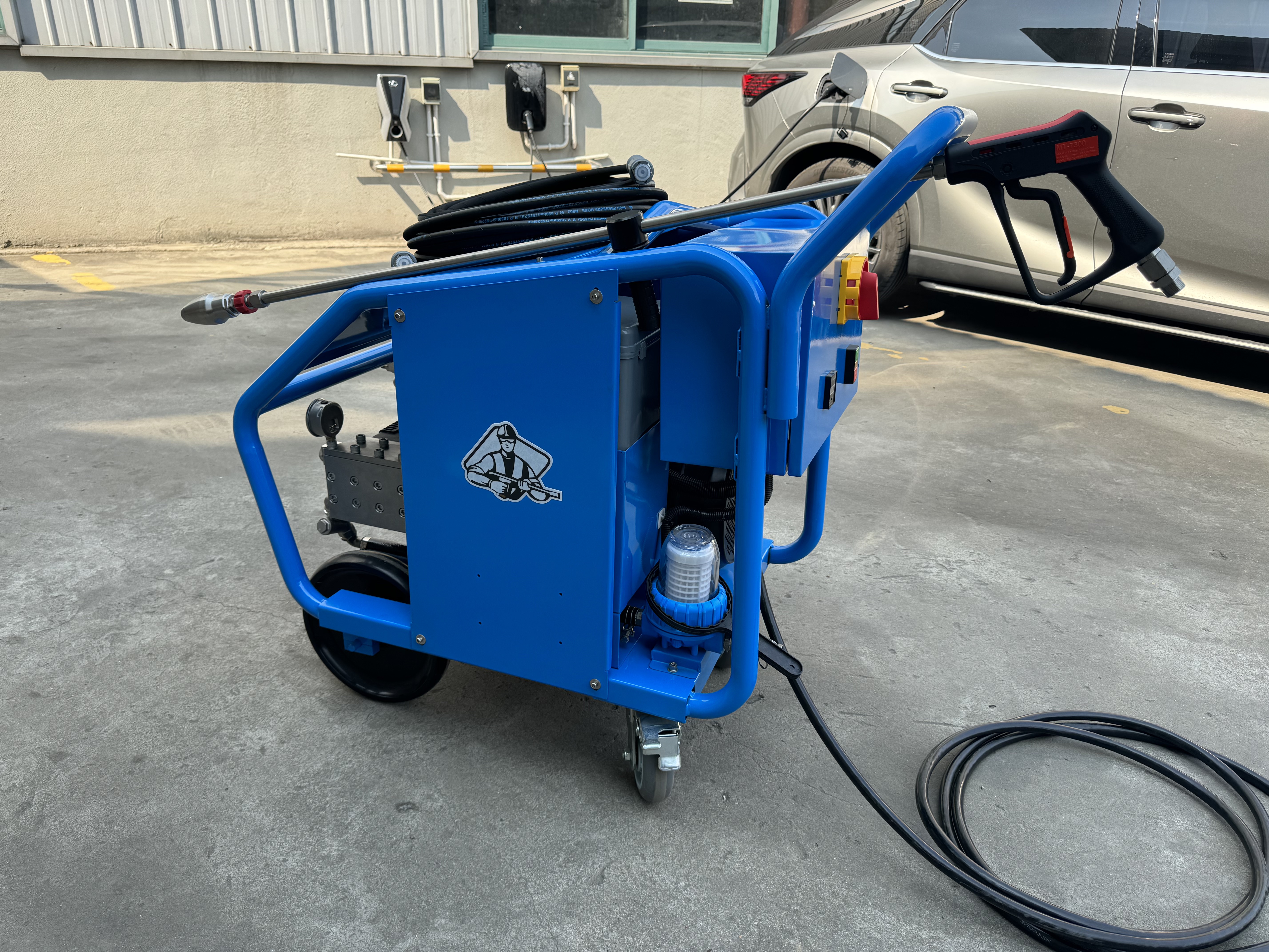 Powerful cleaning action for tough jobs: