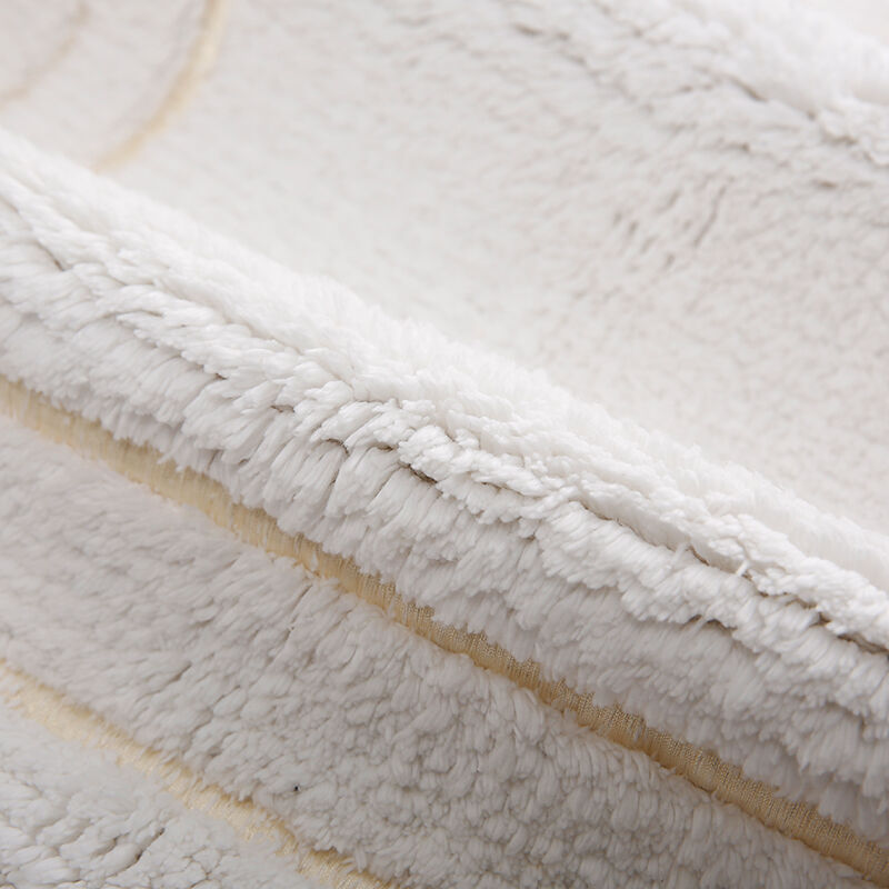 Luxury Framed Hotel Bath Mat Wholesale White Plush Hotel Style Bath Mat for 5-Star Hotel Collection