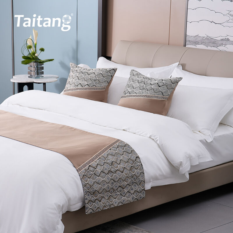 Geometric Jacquard Bed Runner & Decorative Pillow Set Premium Hotel Bedding Manufacturers