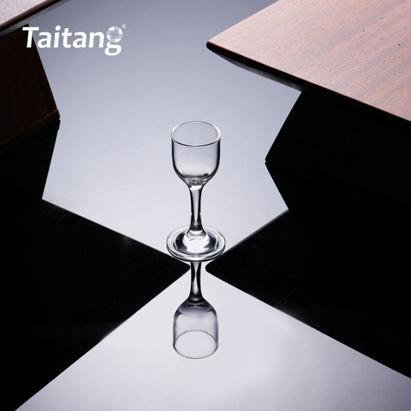 16ml Elegant Chinese Baijiu Glass Small Liquor Glass for Fine Dining & Hotels