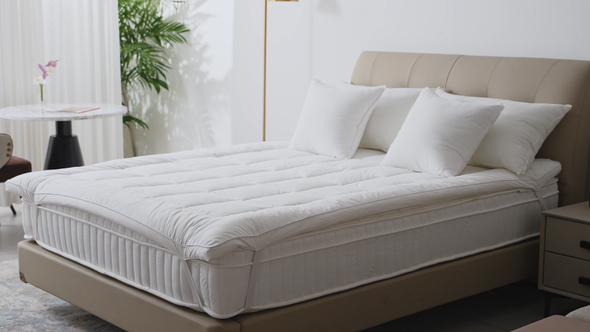 Guide to Hotel Mattress Protectors & Toppers for Hospitality