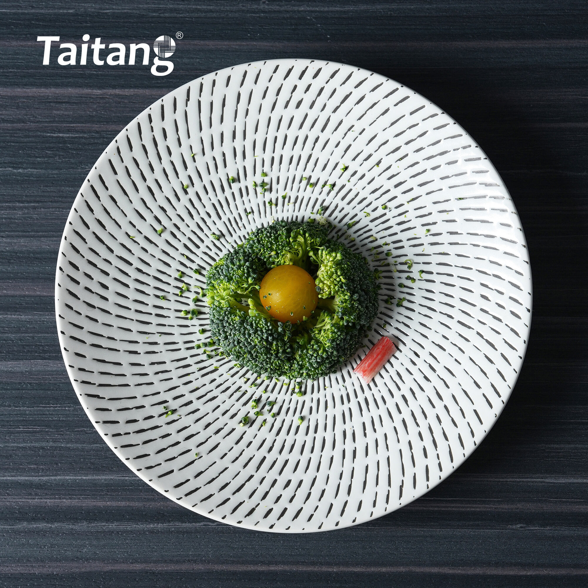 Black & White Ceramic Dinnerware Set Textured Porcelain Tableware Plates for Boutique Hotels Dining Restaurants