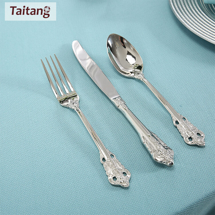 ست پارچه‌پوش روی میز هتل به شکل گرد؛ پارچه روی میز از جنس پلی‌استر با دوام بالا و کاور صندلی برای جشن‌ها و عروسی‌ها