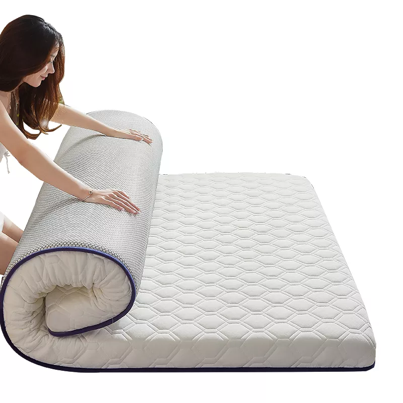 Uzlabota daudzslāņu putu tehnoloģija optimālai miega atbalsta nodrošināšanai