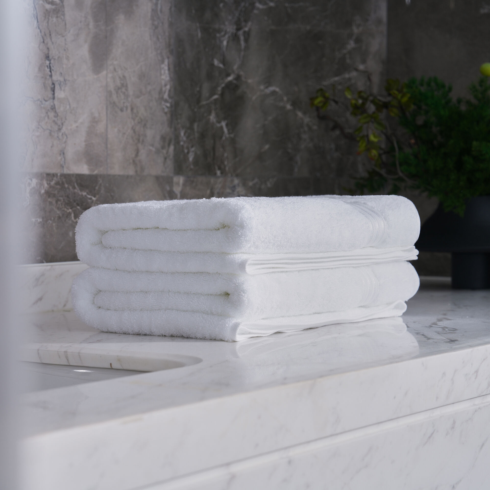 Luxury Hotel Bath Towels 100% Cotton 16S Thick Hotel Towels with Bright Silk Bubble Satin Border
