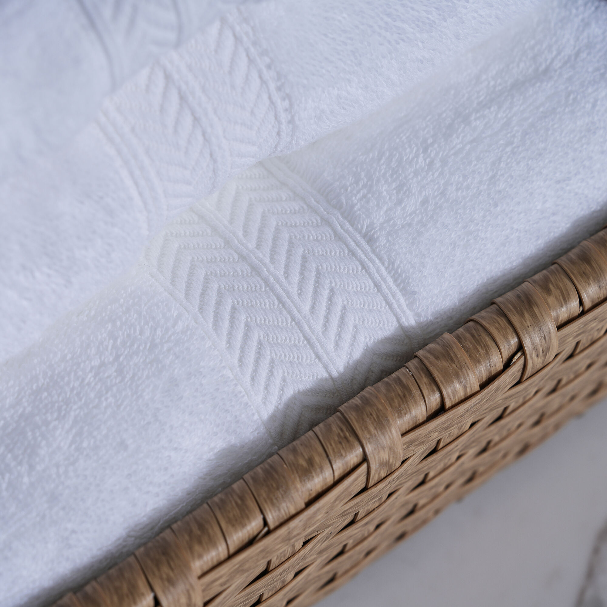 Cotton Hotel Bath Towel Sets 16S Heavyweight Thick Hotel Towels with Double Chevron Satin Border