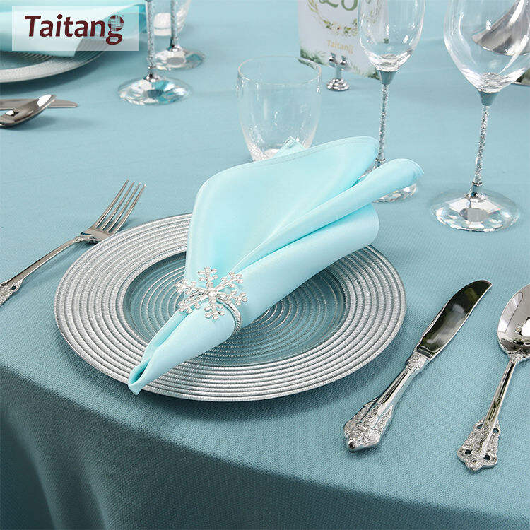 ست پارچه‌پوش روی میز هتل به شکل گرد؛ پارچه روی میز از جنس پلی‌استر با دوام بالا و کاور صندلی برای جشن‌ها و عروسی‌ها