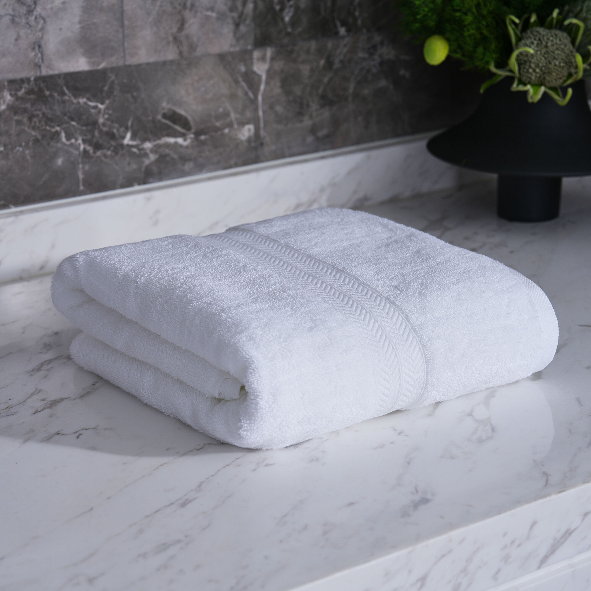 Cotton Hotel Bath Towel Sets 16S Heavyweight Thick Hotel Towels with Double Chevron Satin Border